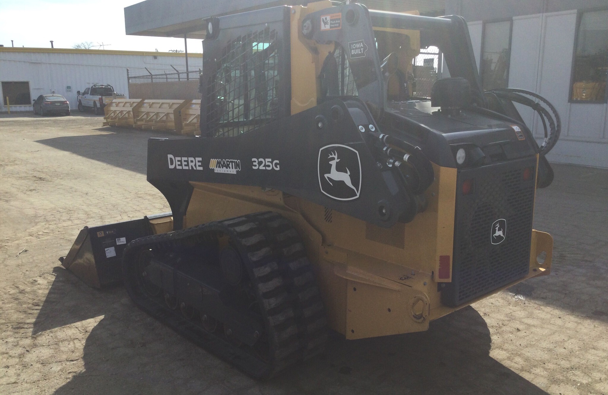 2023 John Deere 325G Image 5
