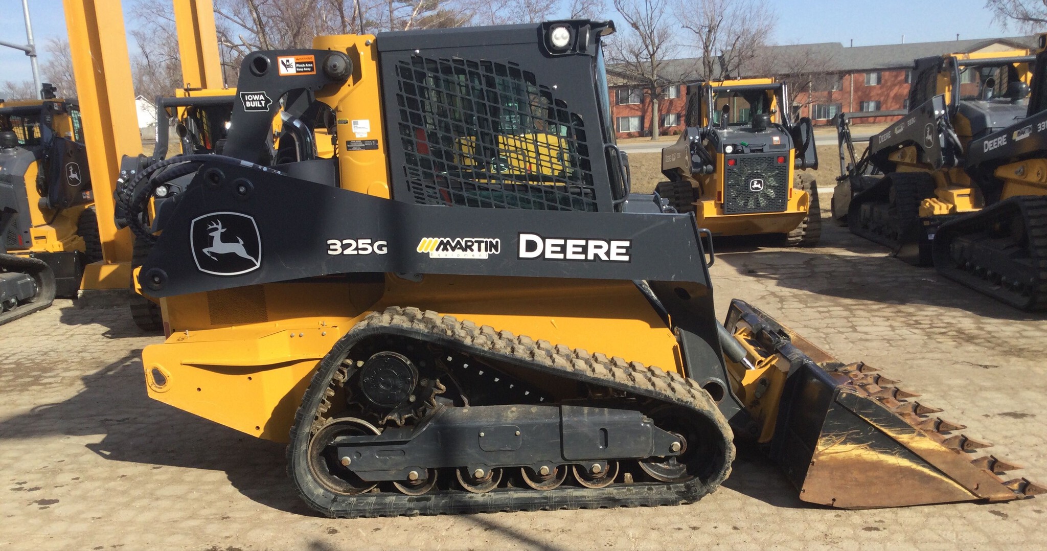 2023 John Deere 325G Image 1