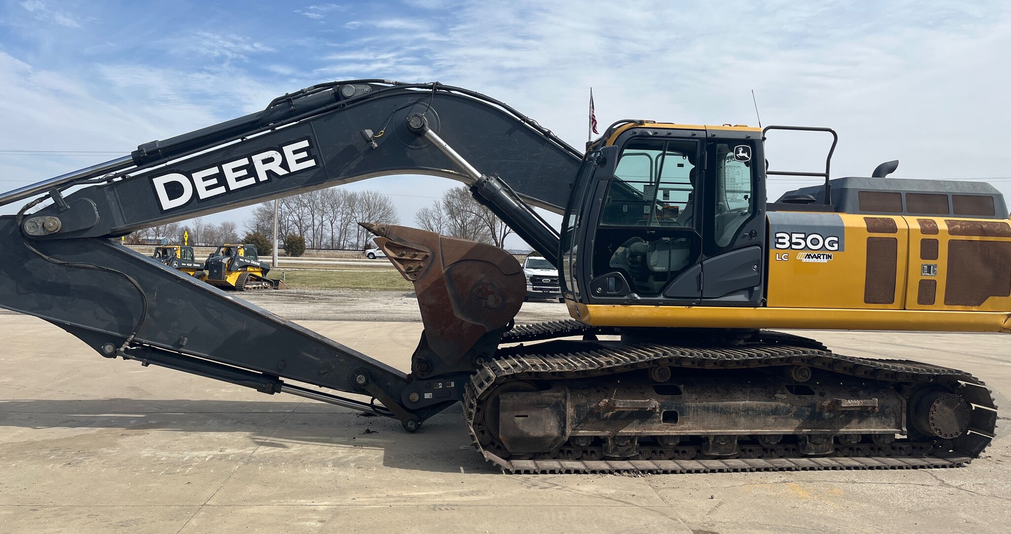 2018 John Deere 350G LC Image 2