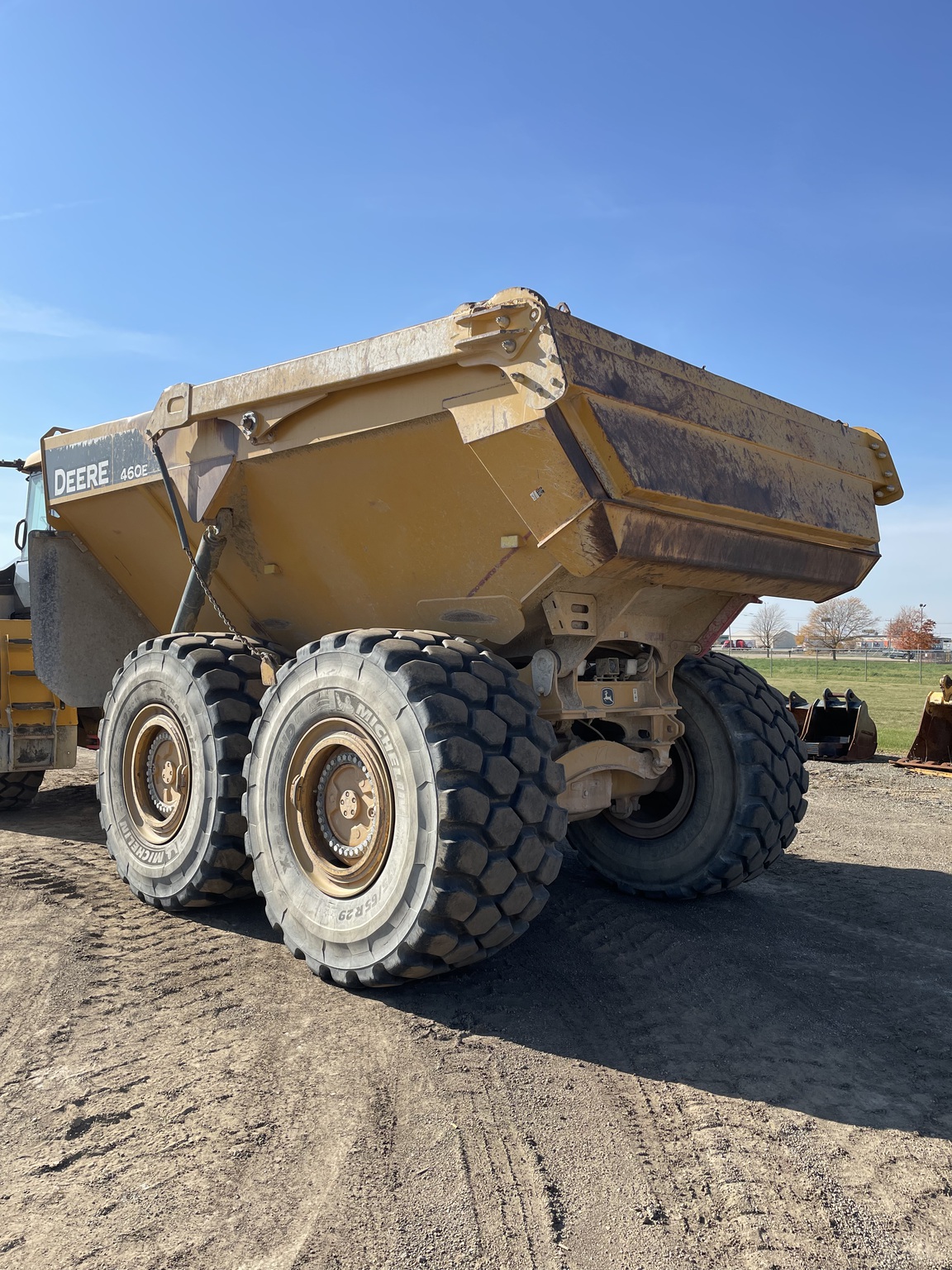 2019 John Deere 460E Image 3