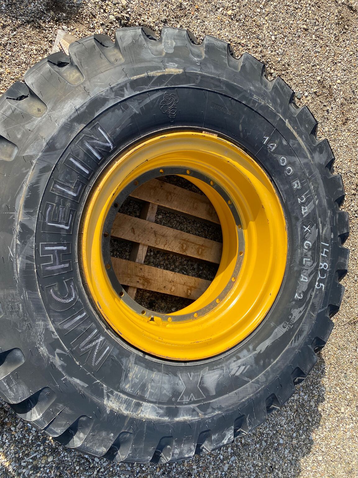 2018 John Deere TIRES Image 1
