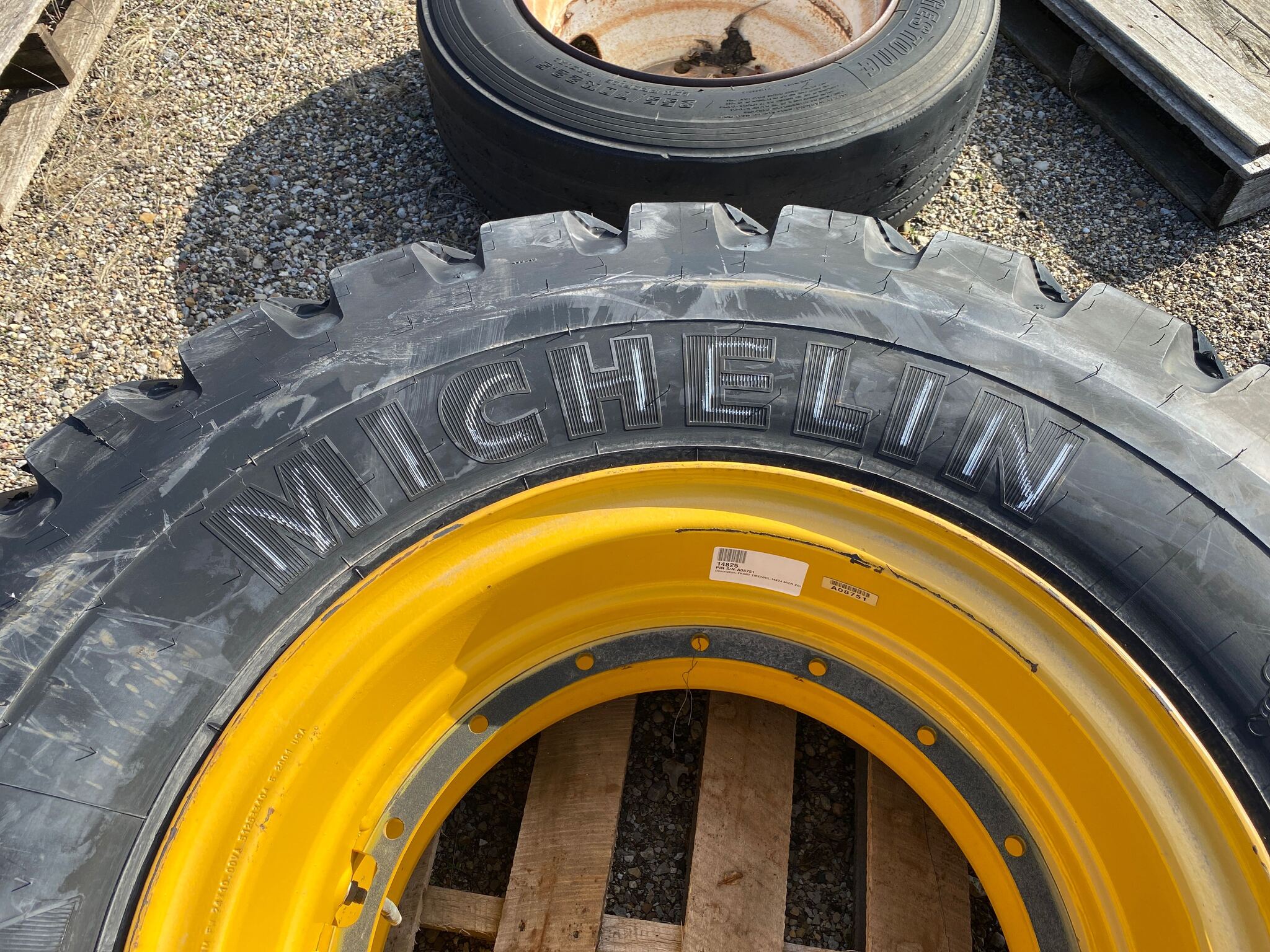 2018 John Deere TIRES Image 4