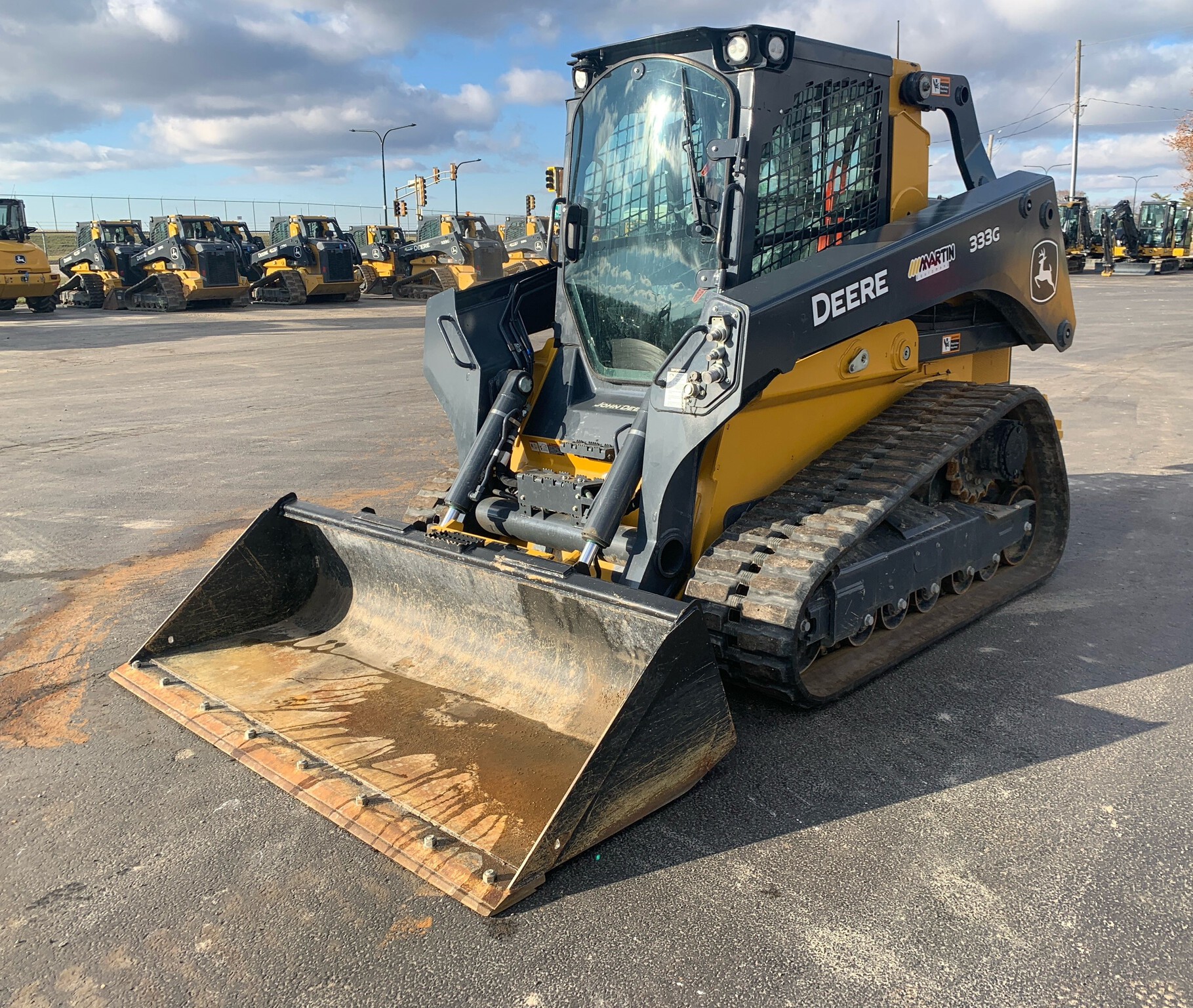 2024 John Deere 333G Image 4