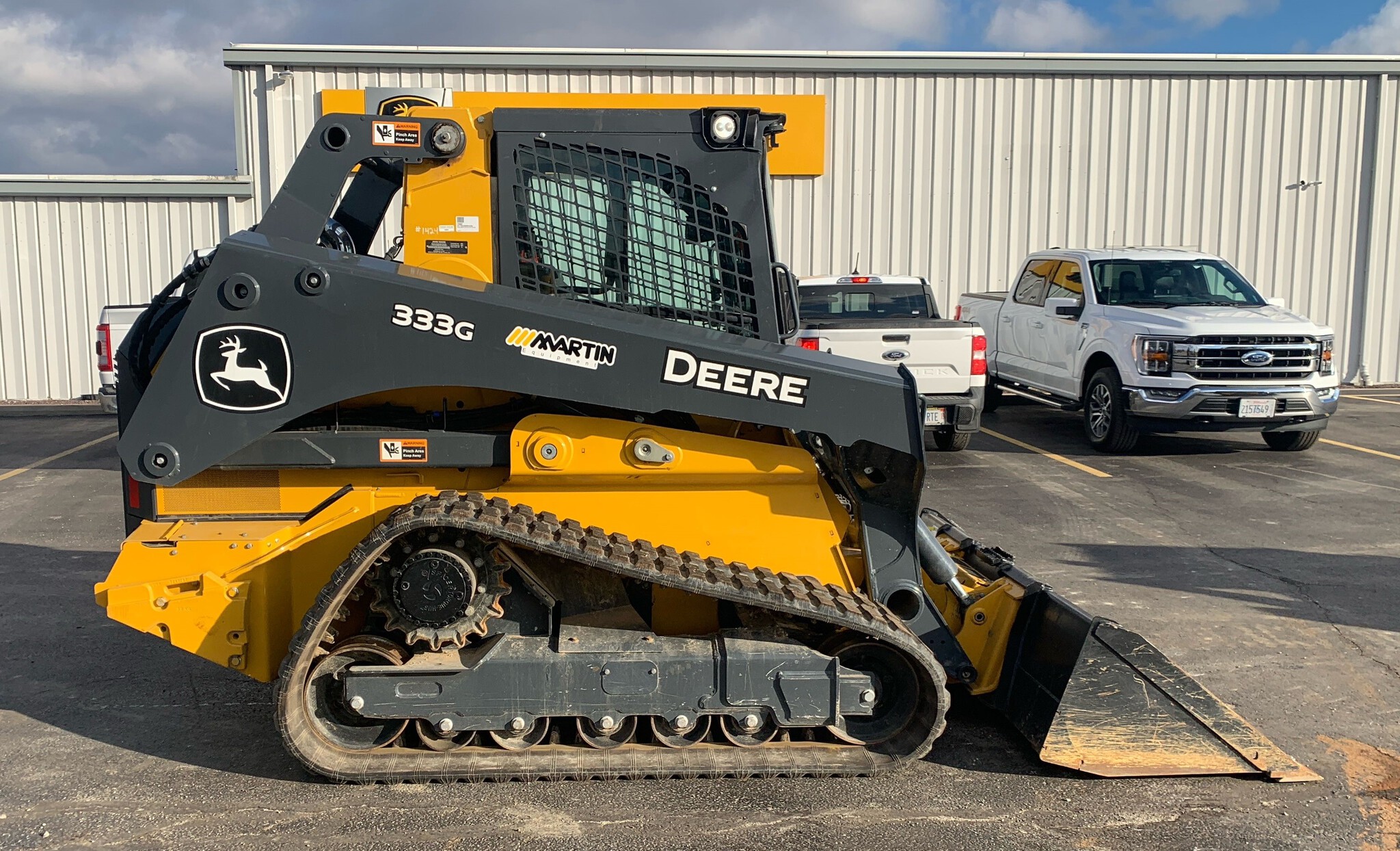 2024 John Deere 333G Image 1