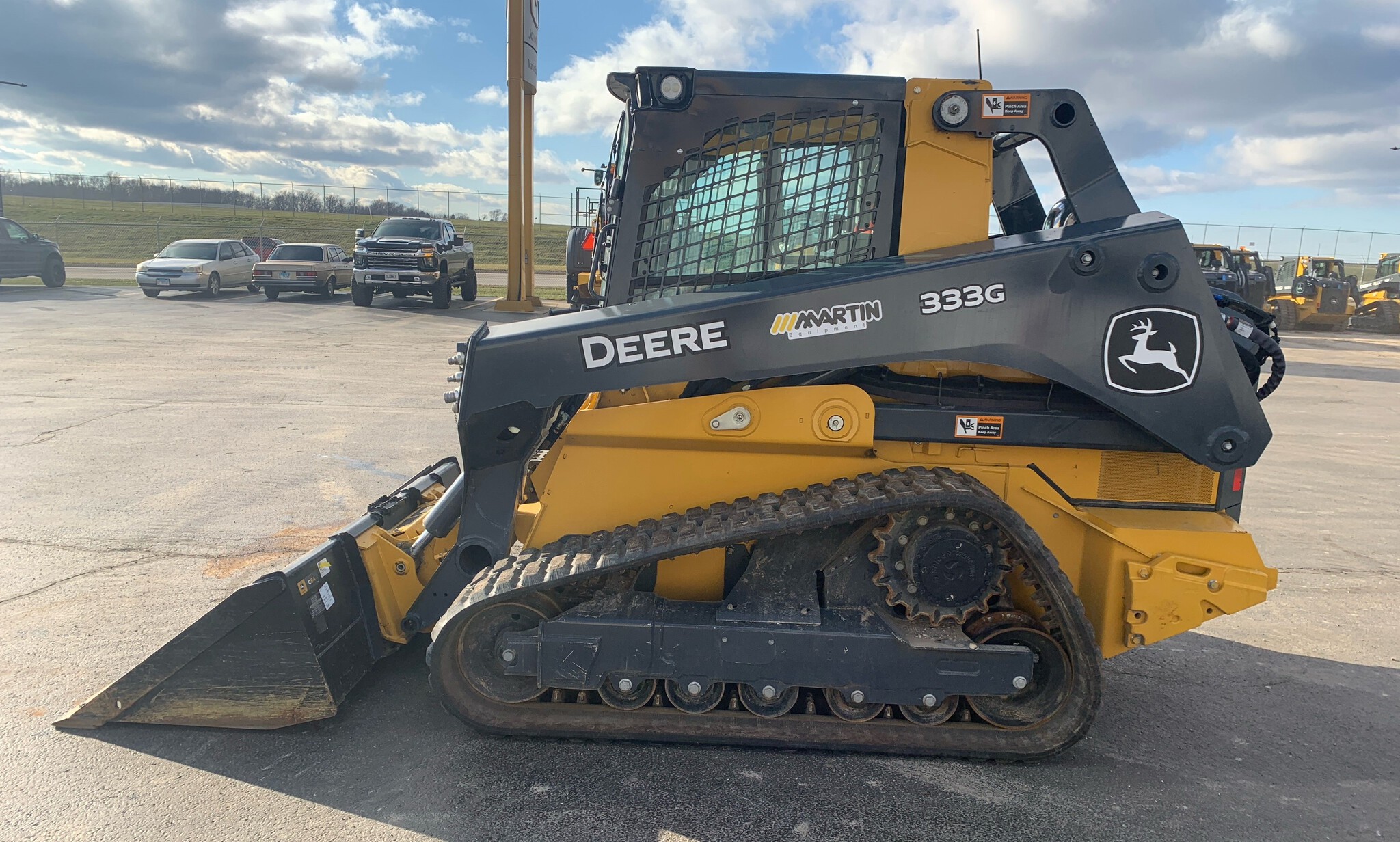 2024 John Deere 333G Image 2