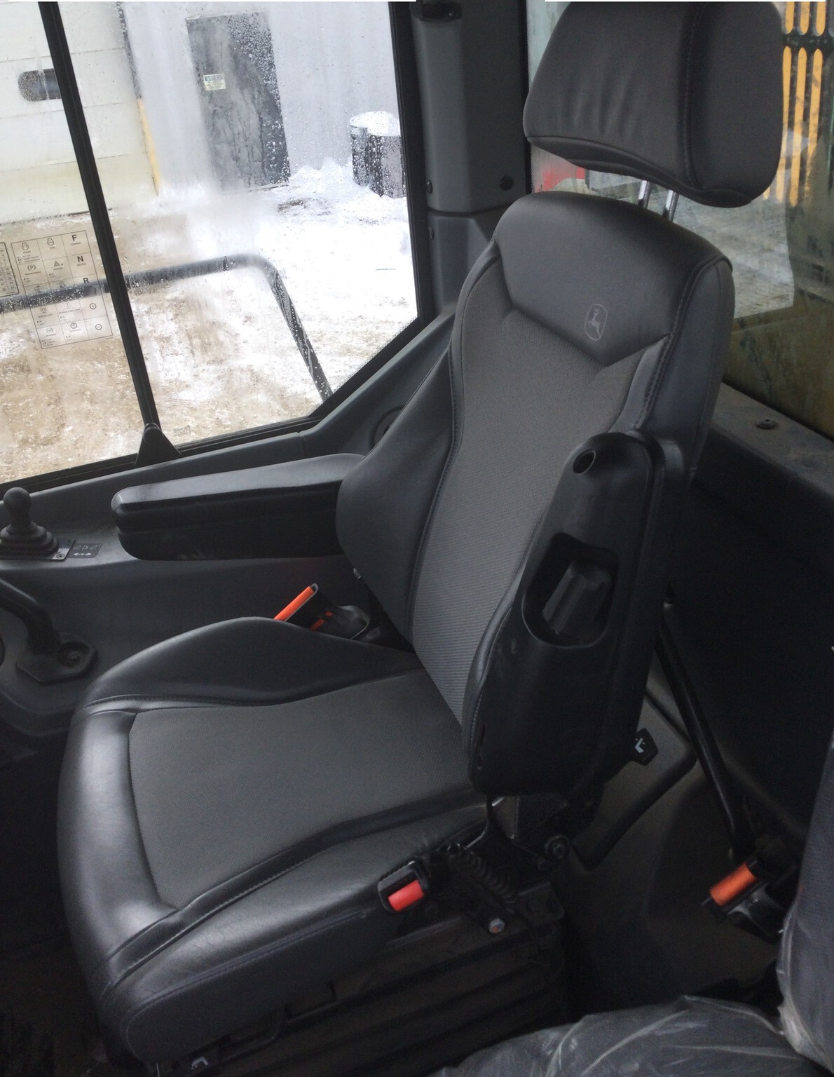 2023 John Deere 260 P Image 13