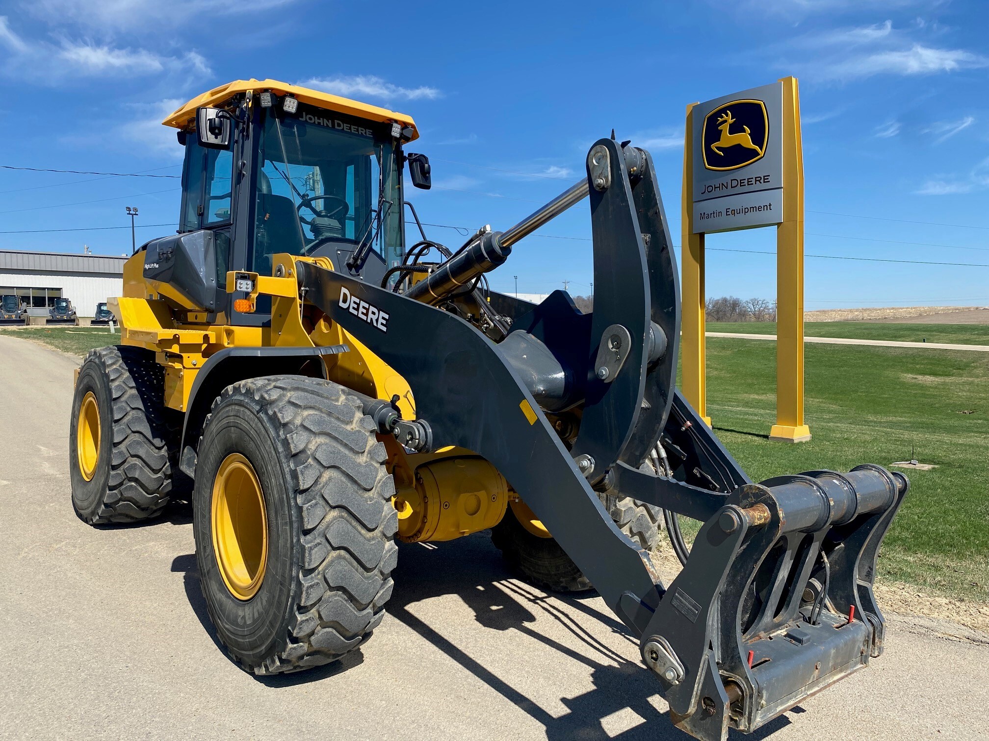 2019 John Deere 624L HL Image 3