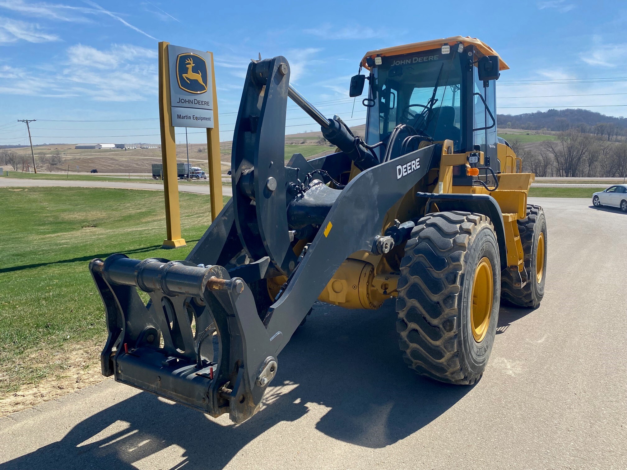 2019 John Deere 624L HL Image 4