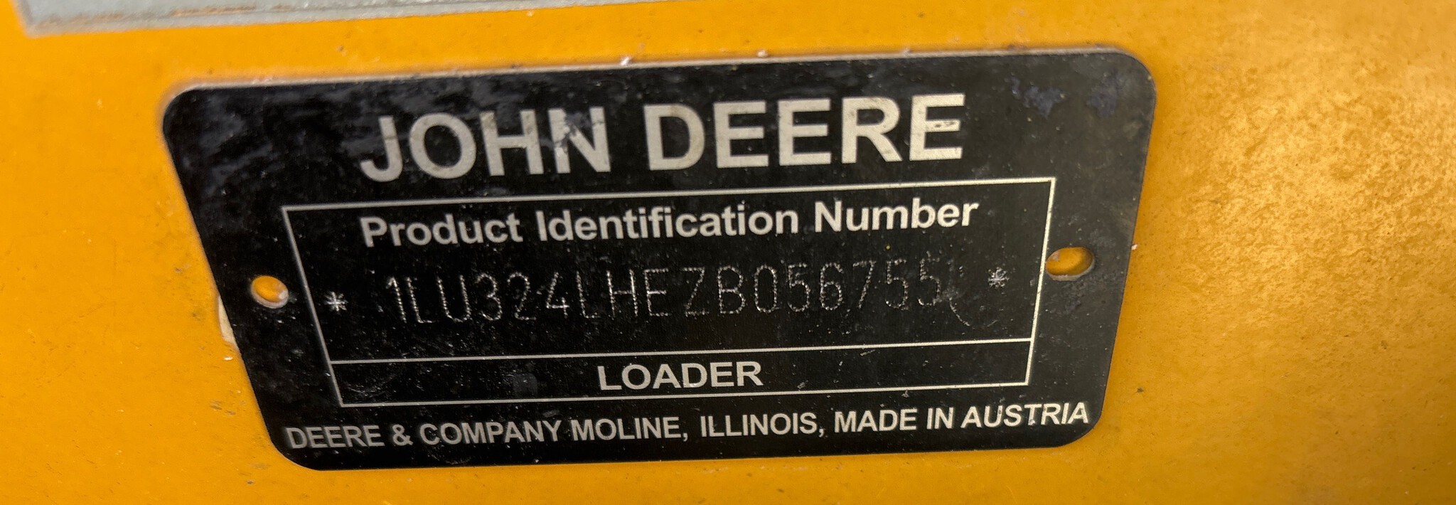 2020 John Deere 324L Image 9