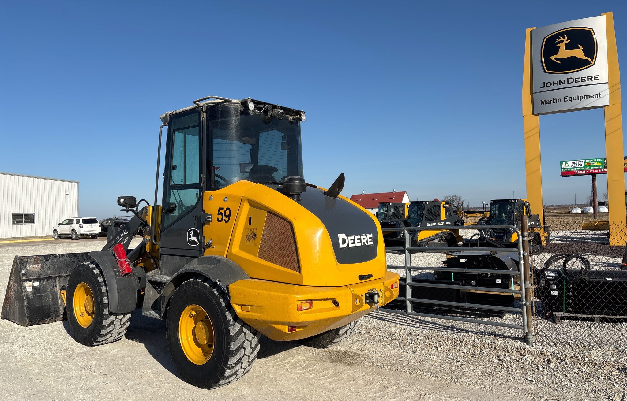2020 John Deere 324L Image 3