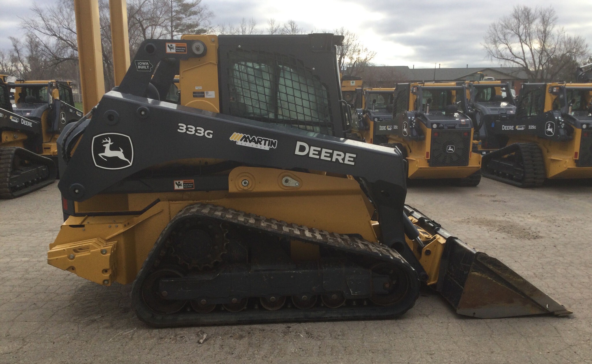 2022 John Deere 333G Image 2