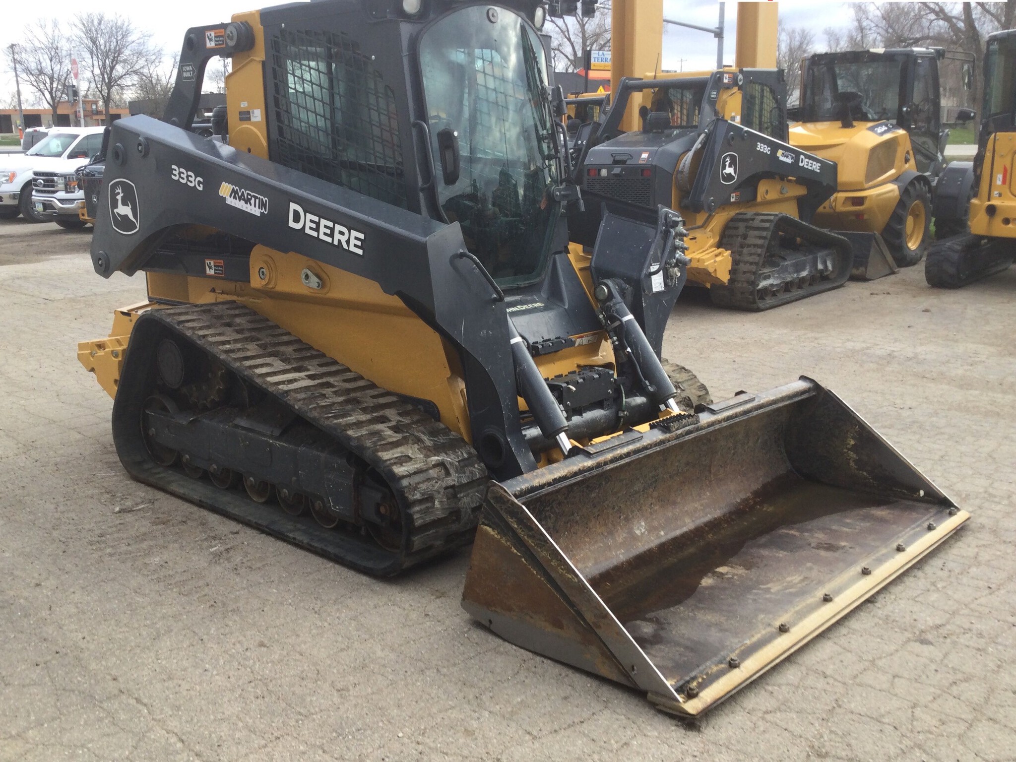 2022 John Deere 333G Image 4