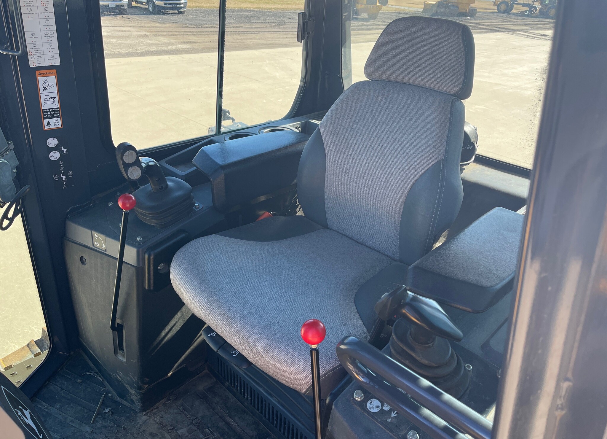 2019 John Deere 700K Image 8