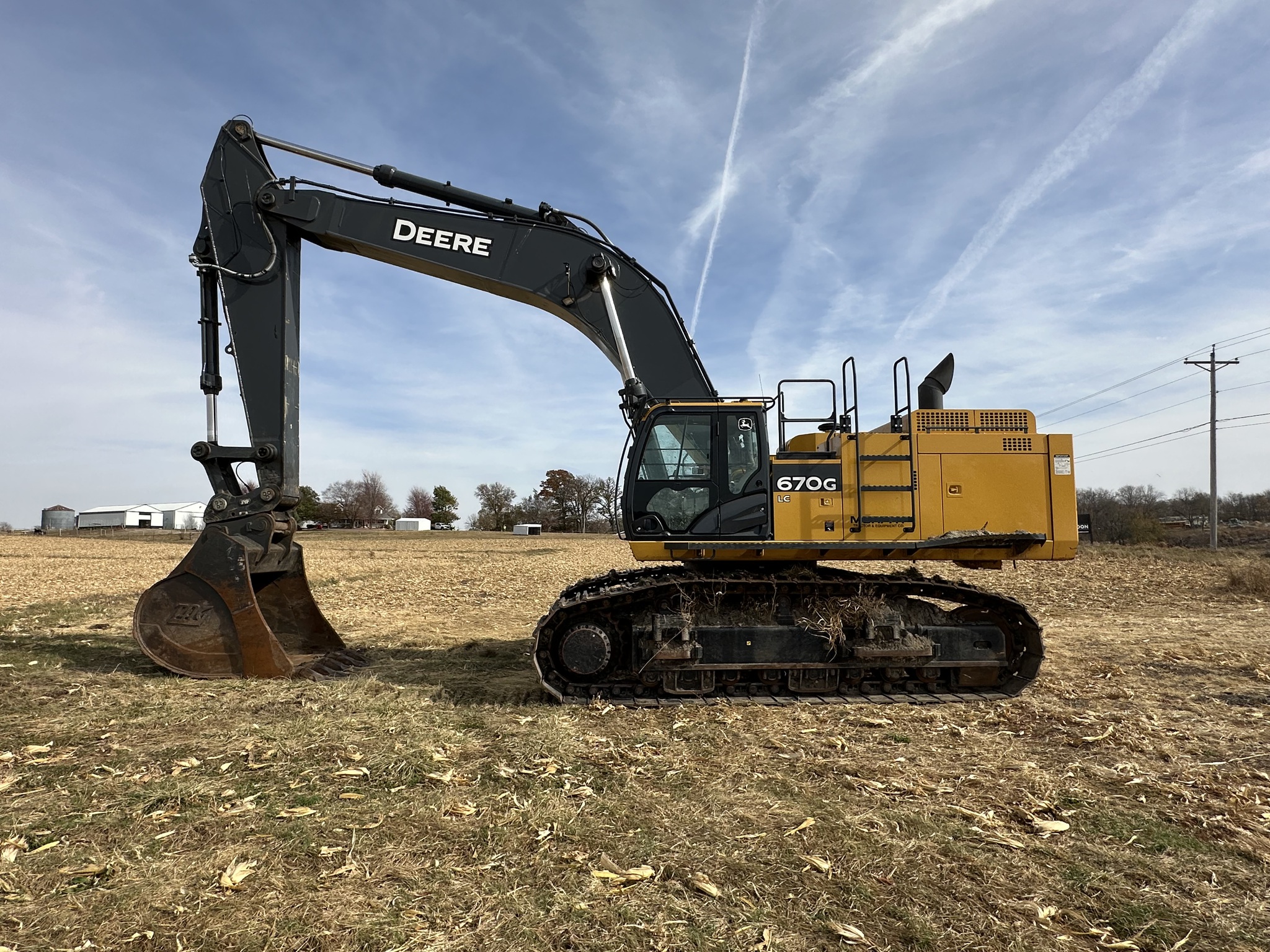 2022 John Deere 670G LC Image 2
