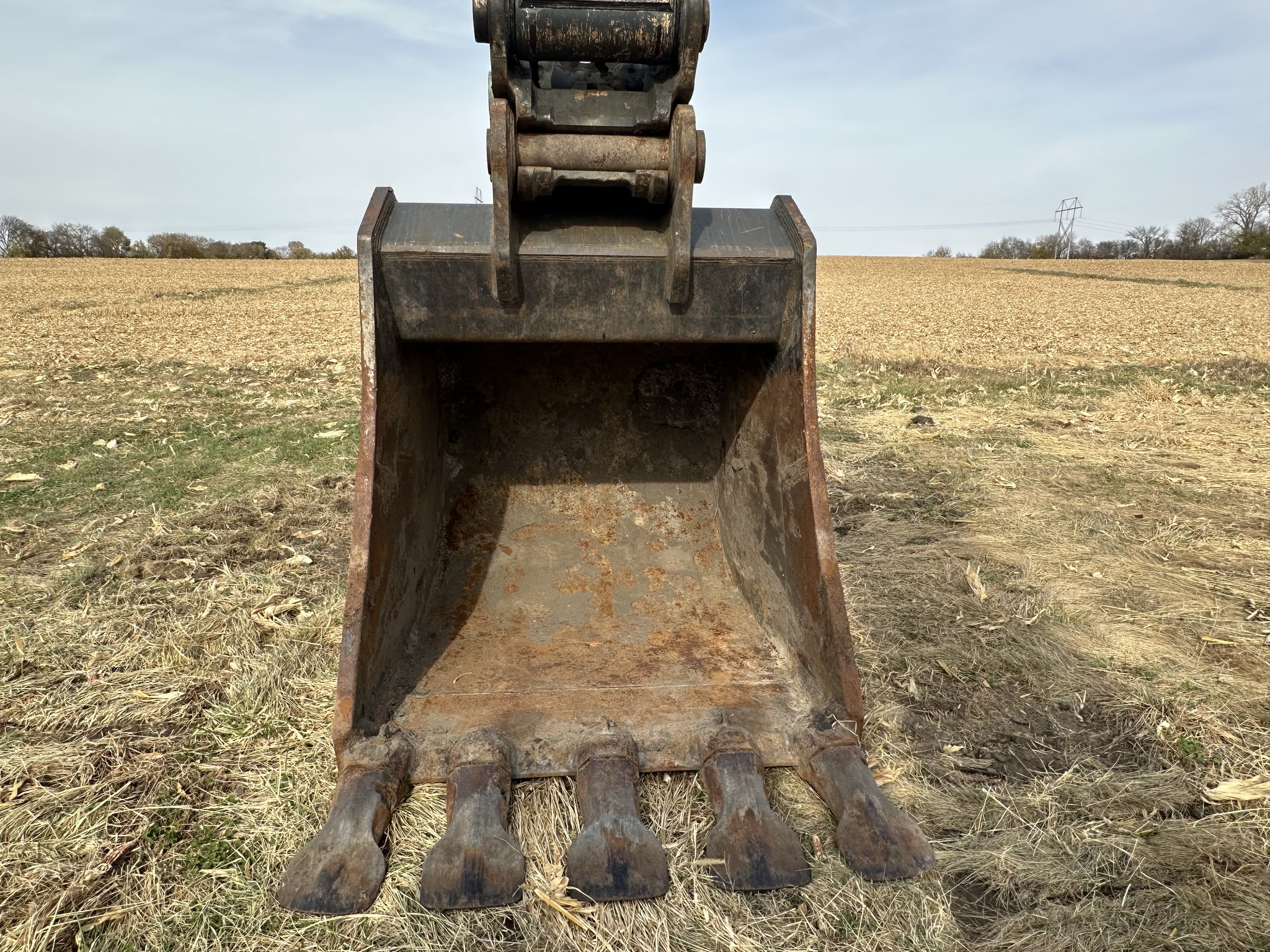 2022 John Deere 670G LC Image 12