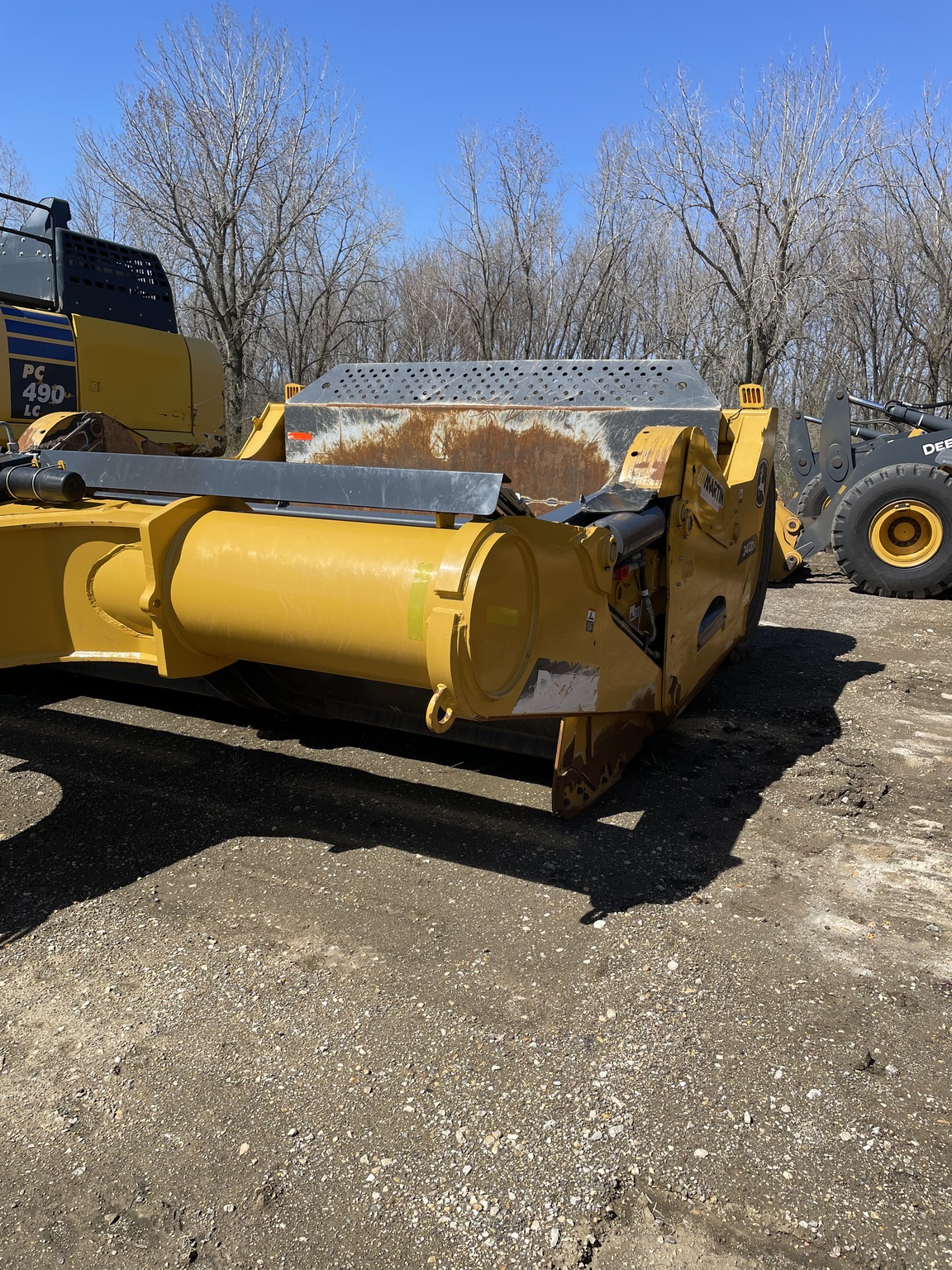 2022 John Deere 2412D E Image 2