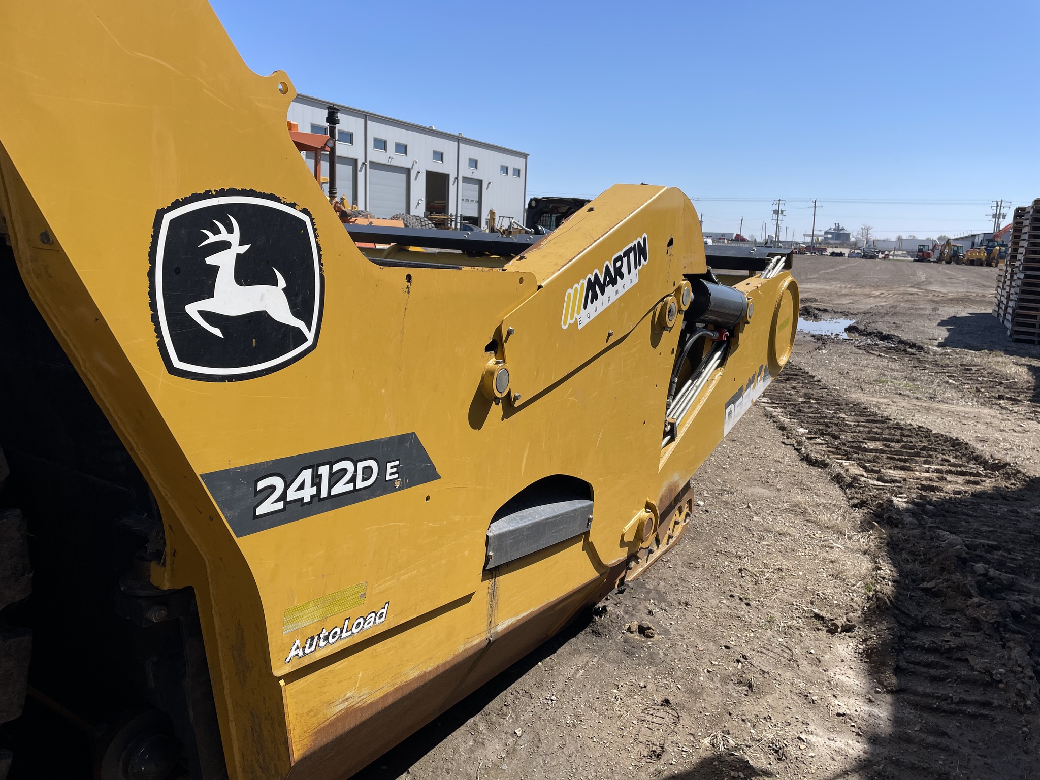 2022 John Deere 2412D E Image 1