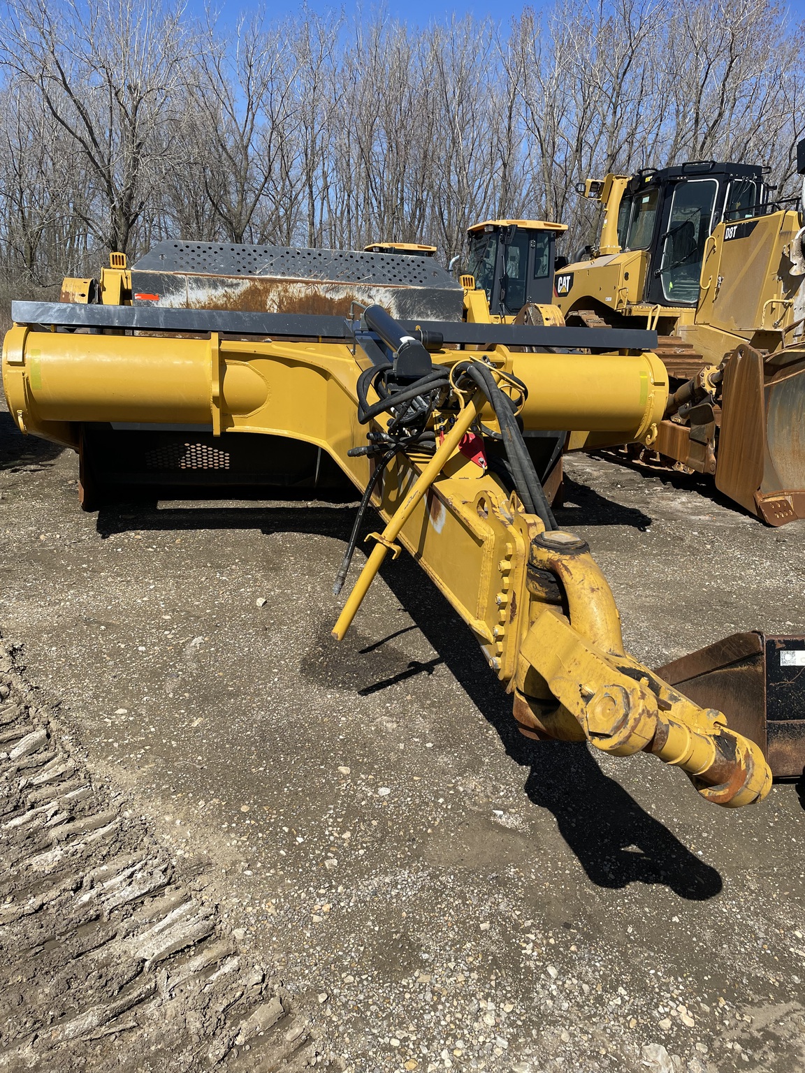 2022 John Deere 2412D E Image 3
