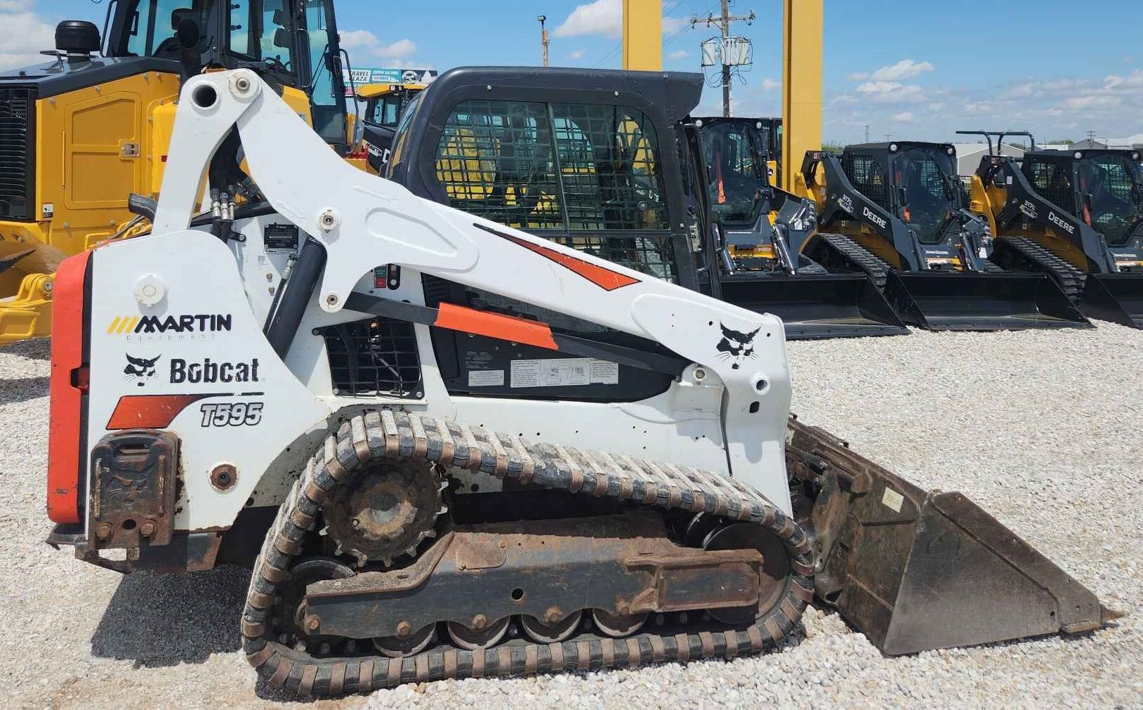 2017 Bobcat T595 Image 5