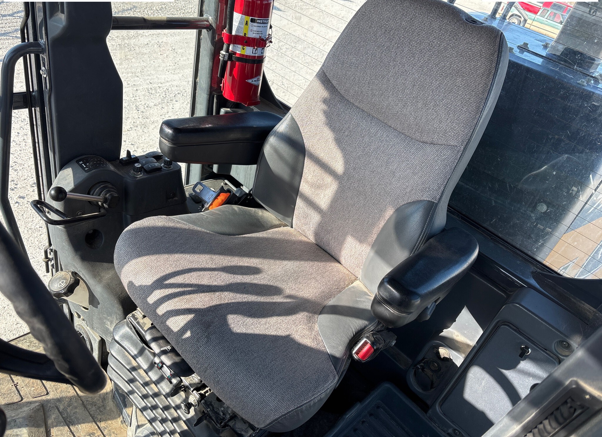 2021 John Deere 772G Image 8