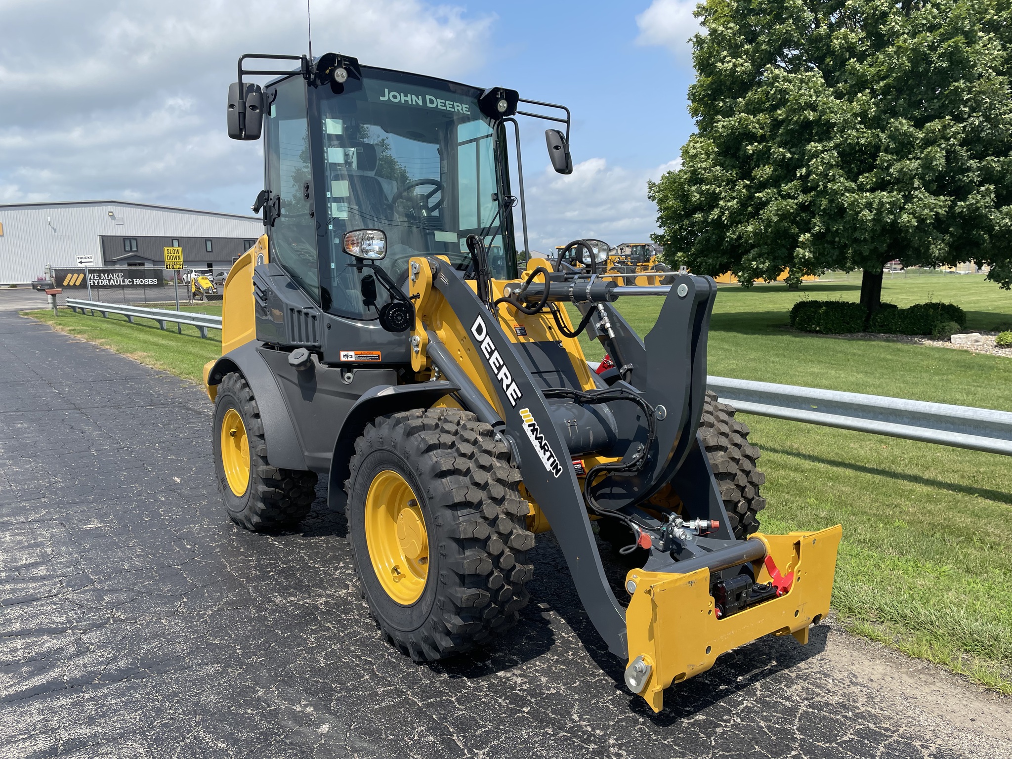 2023 John Deere 244L Image 2