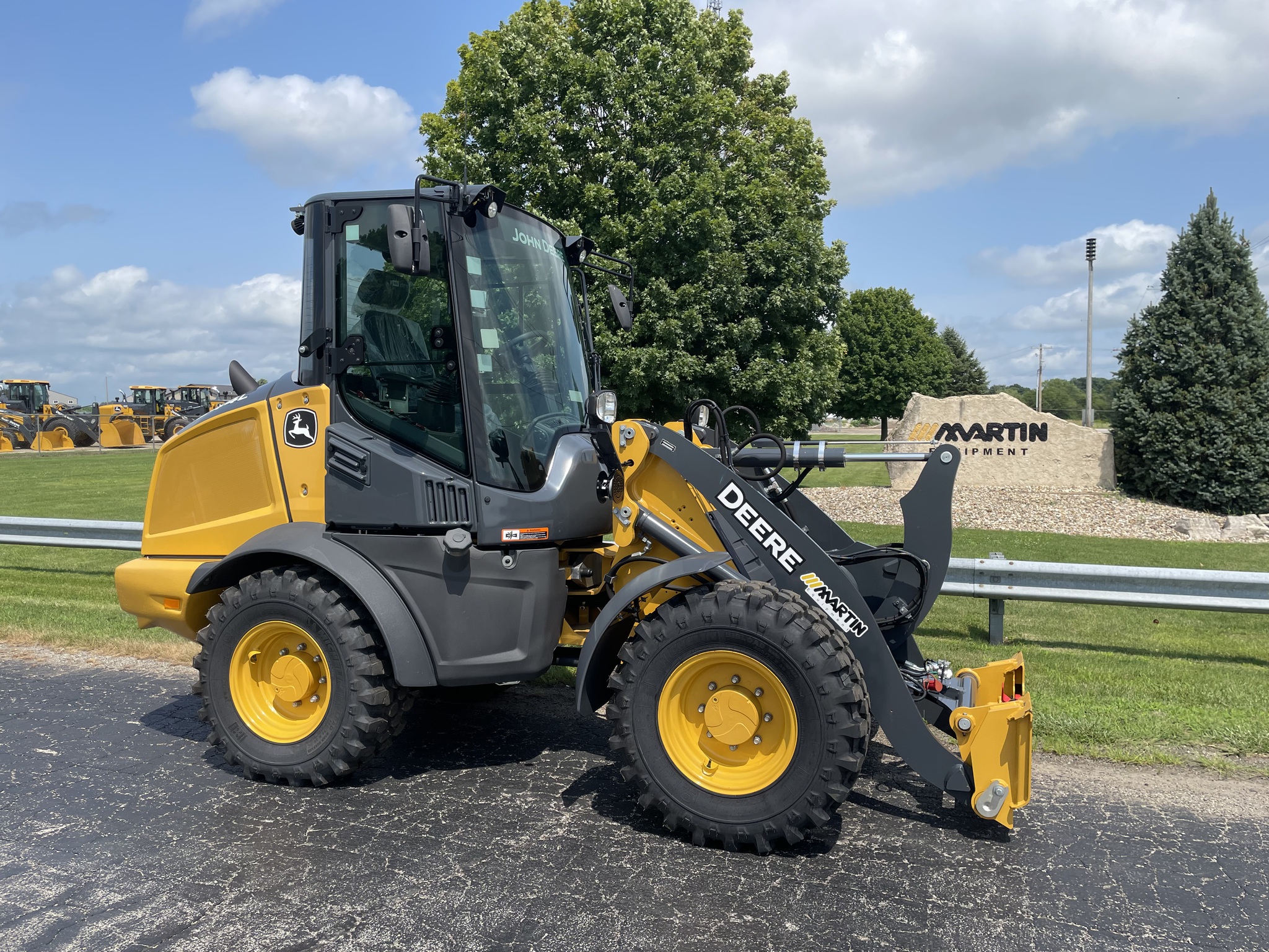 2023 John Deere 244L Image 1