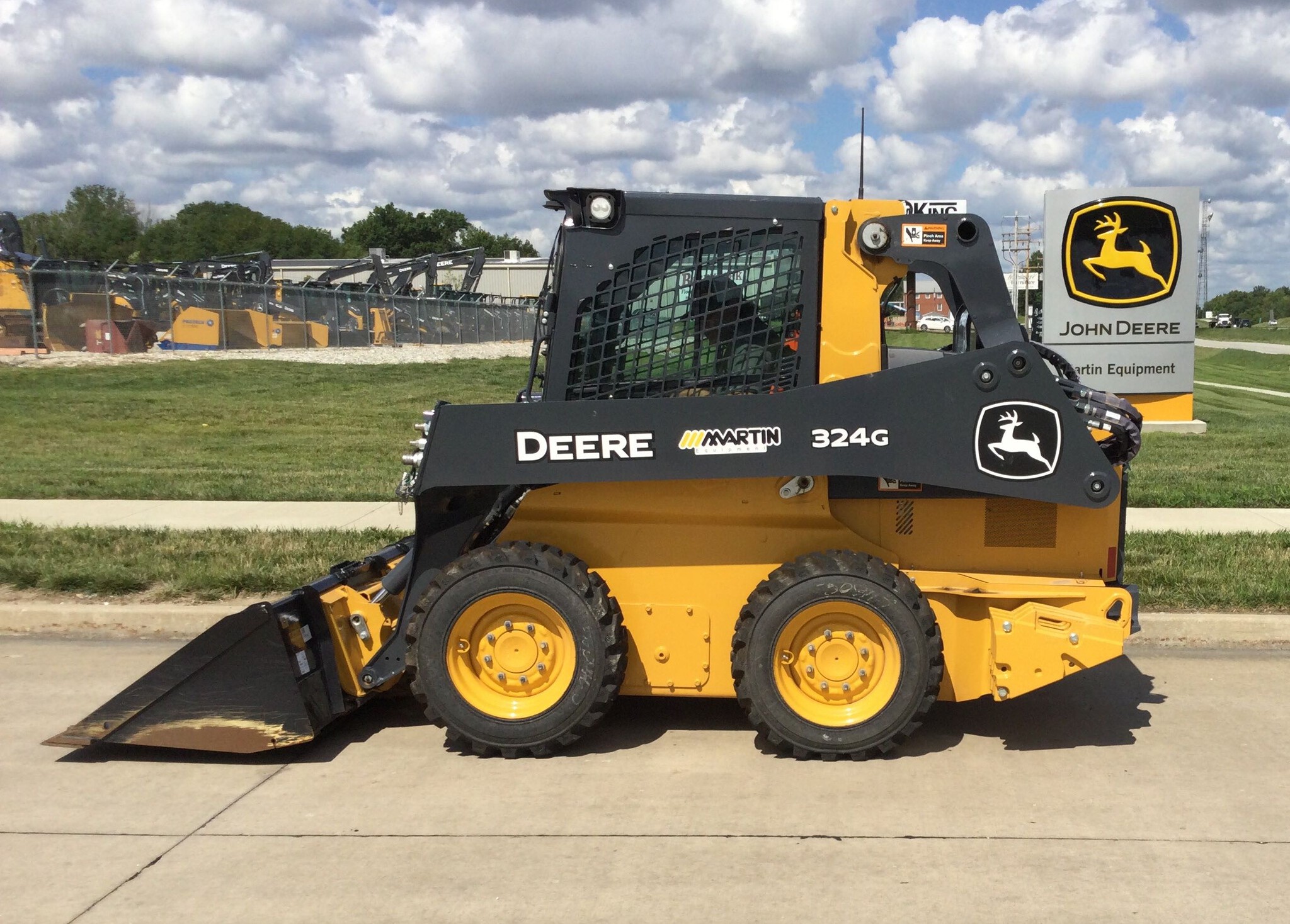 2023 John Deere 324G Image 6