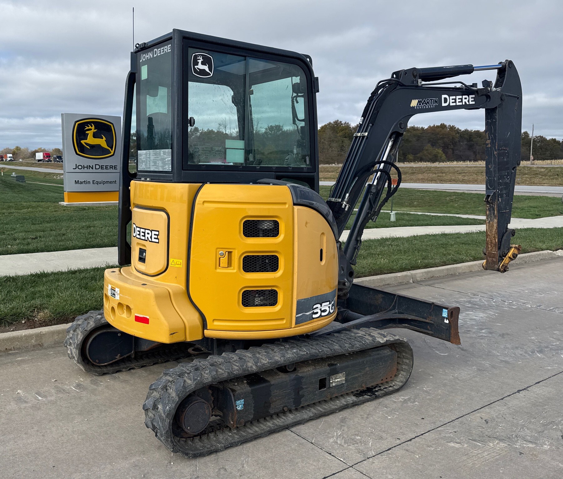 2018 John Deere 35G Image 4
