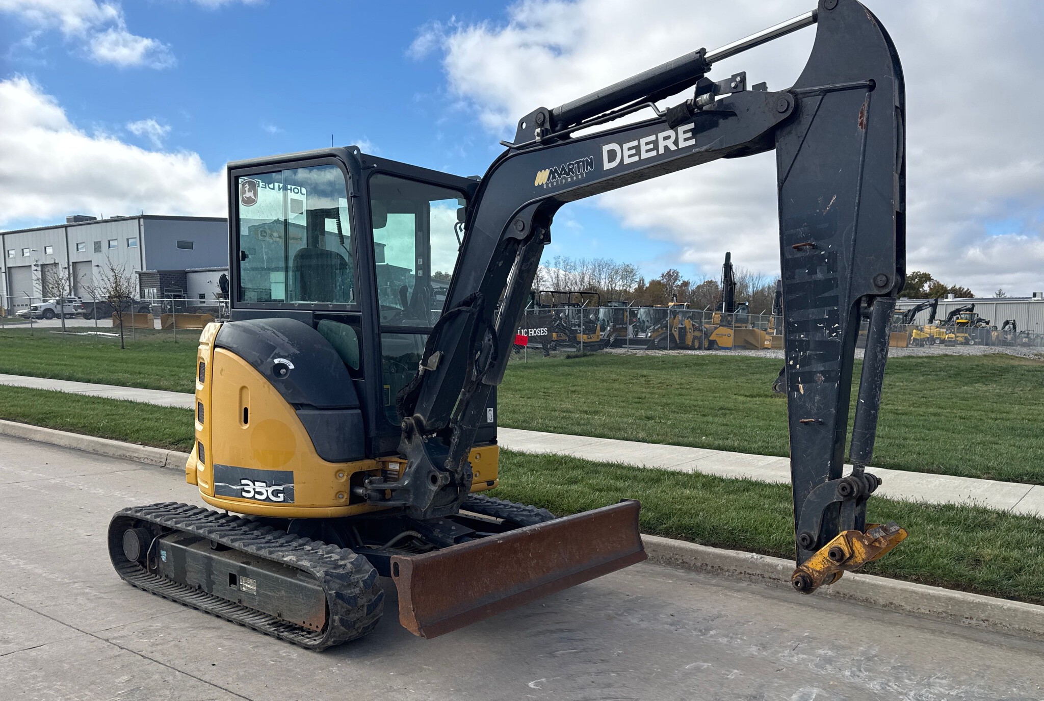 2018 John Deere 35G Image 5
