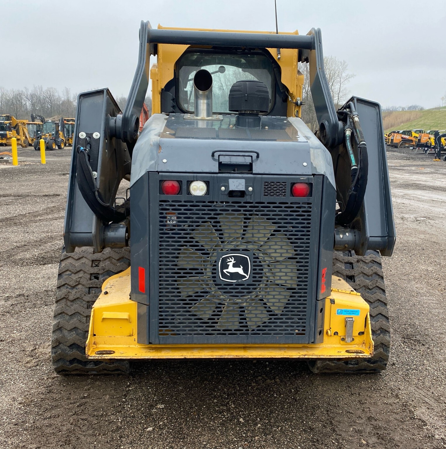 2017 John Deere 333G Image 4