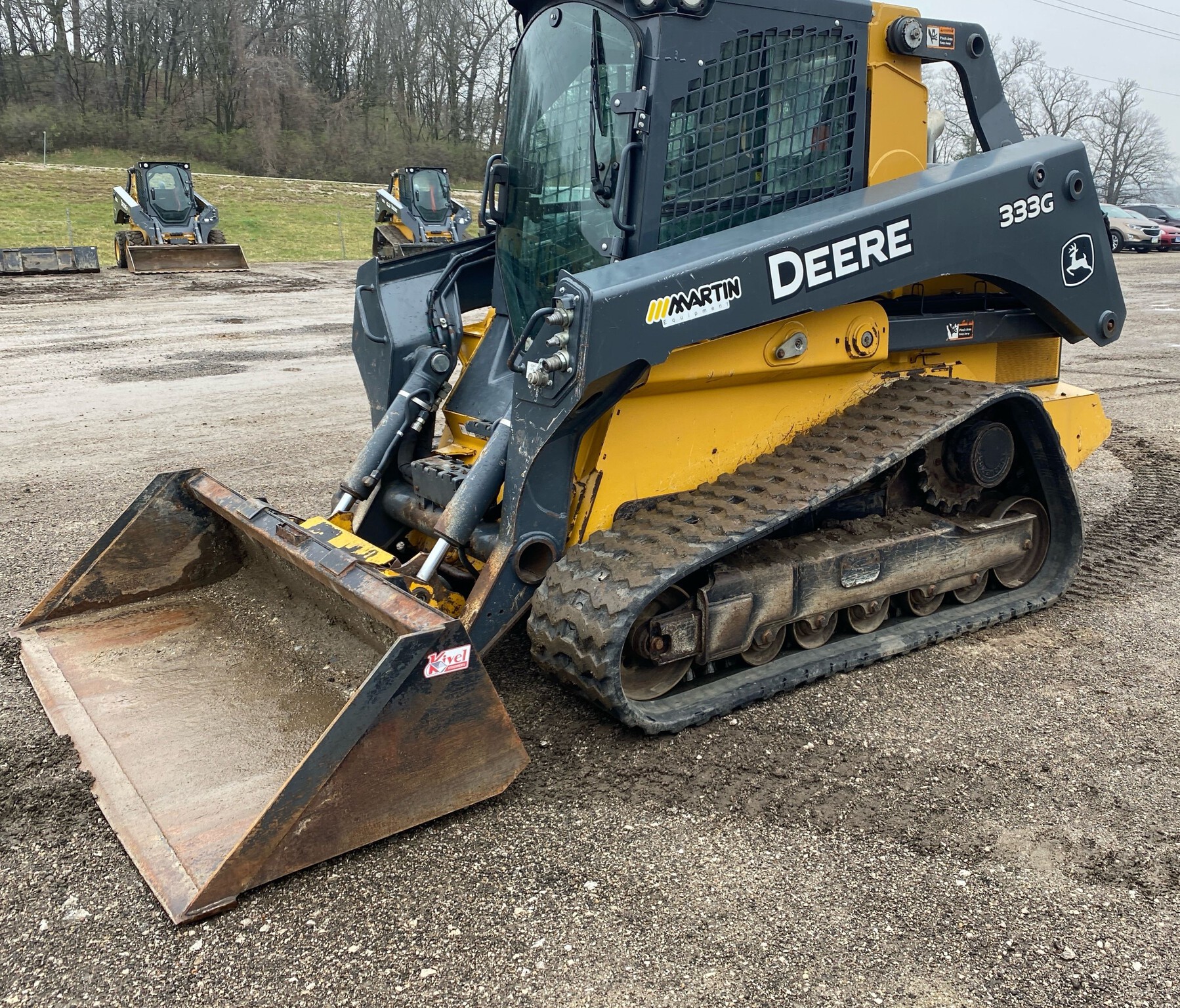 2017 John Deere 333G Image 1