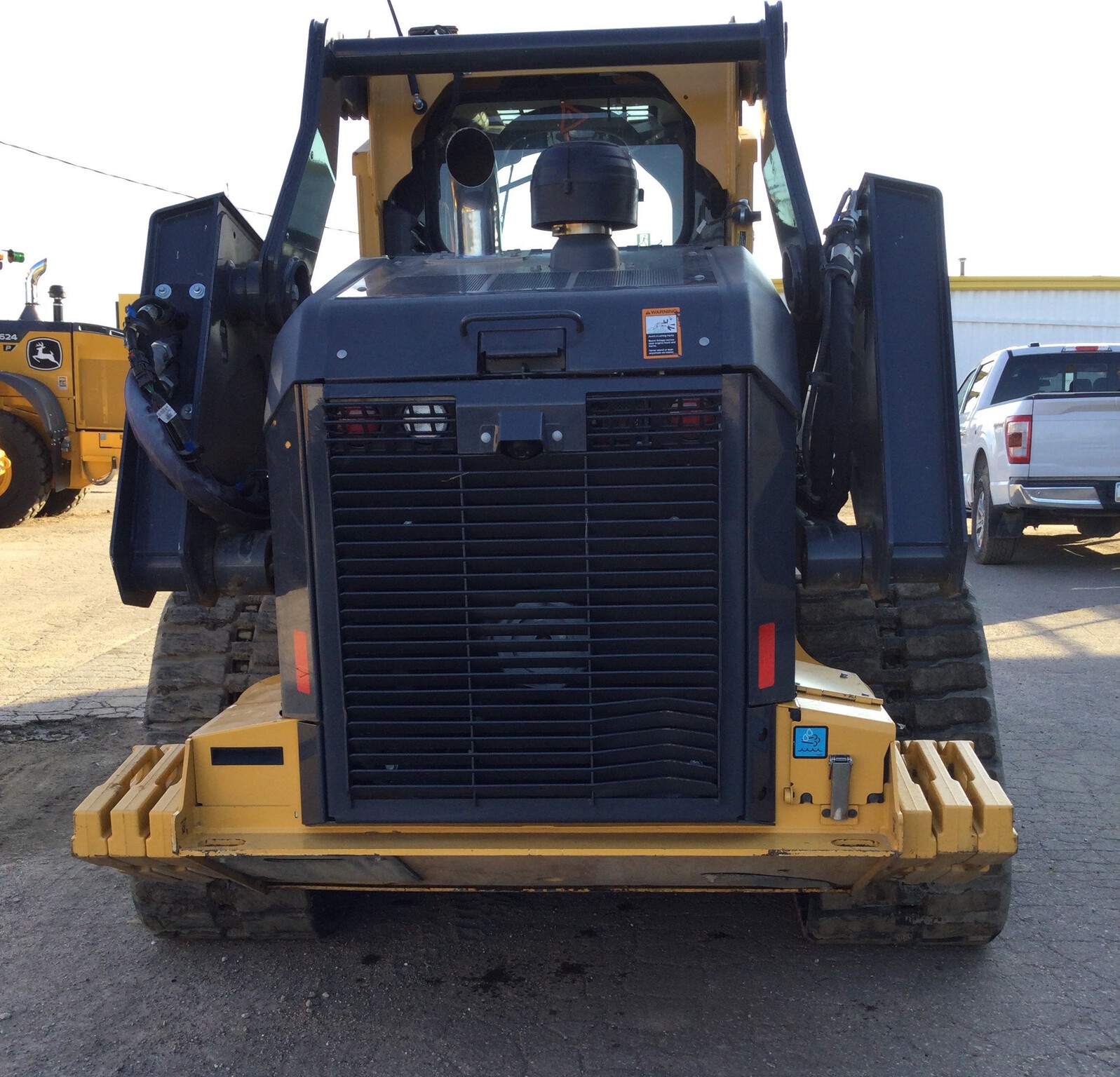 2023 John Deere 333G Image 8