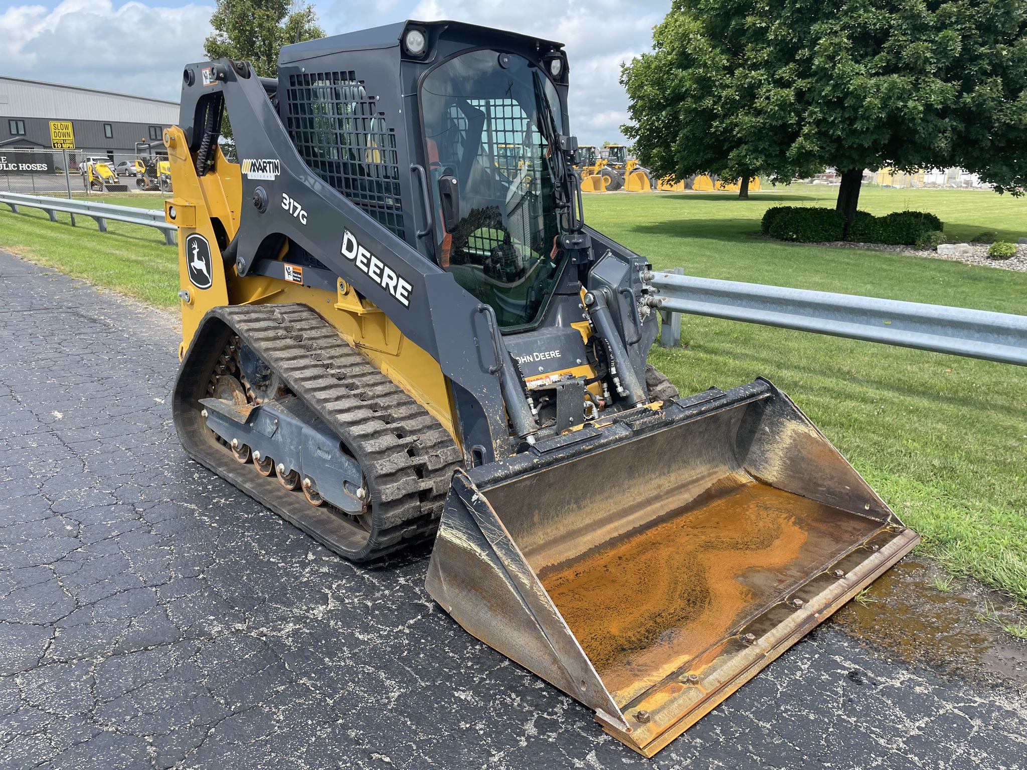 2023 John Deere 317G Image 2