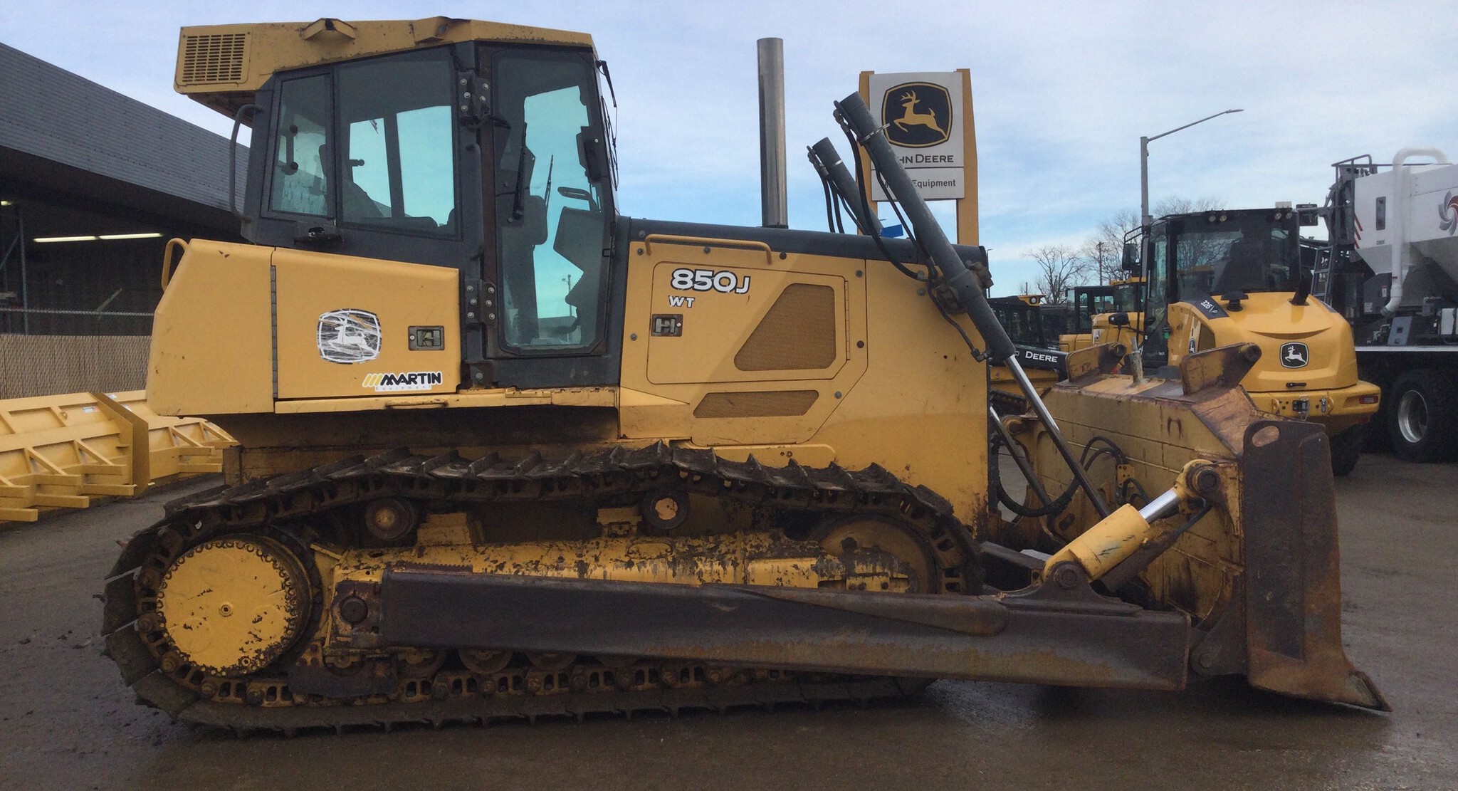 2005 John Deere 850J Image 1