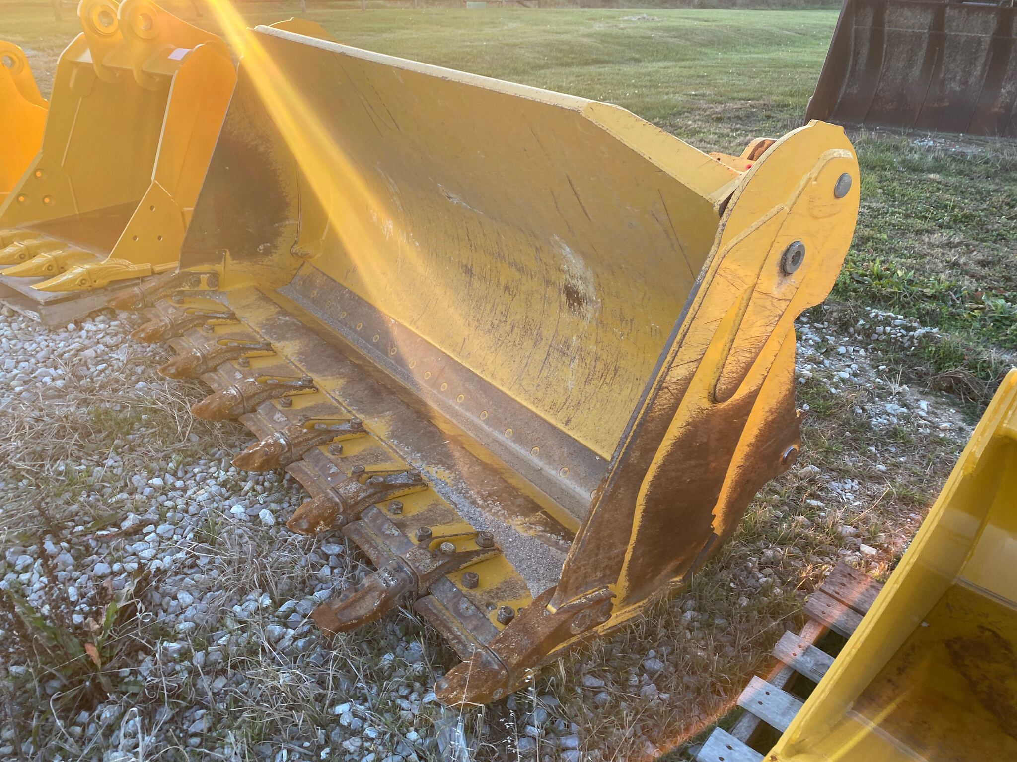 2020 John Deere BUCKET Image 3