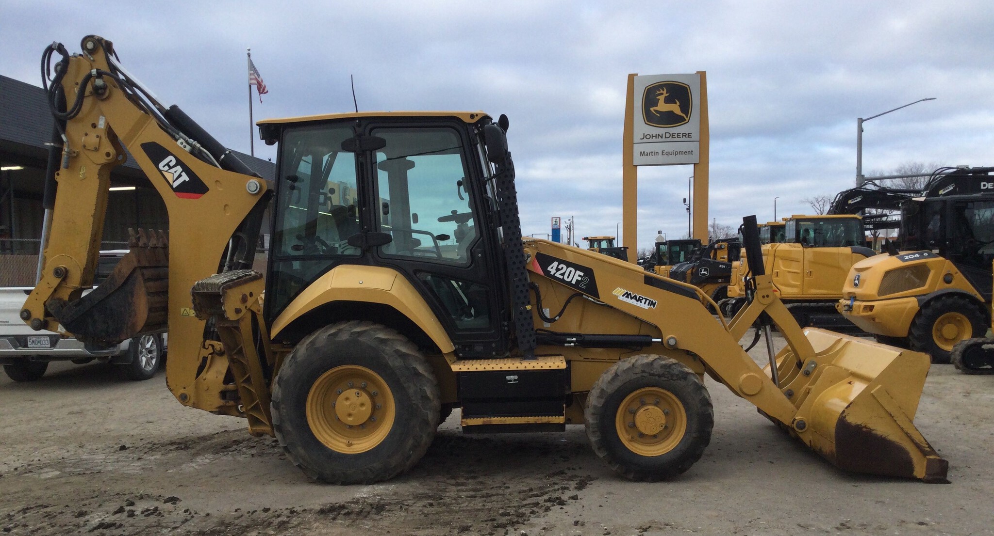 2017 Caterpillar 420F2 Image 1