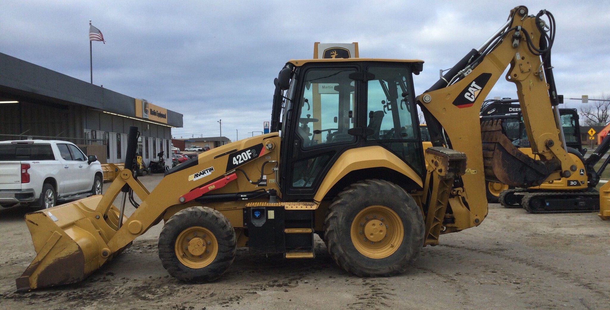 2017 Caterpillar 420F2 Image 2