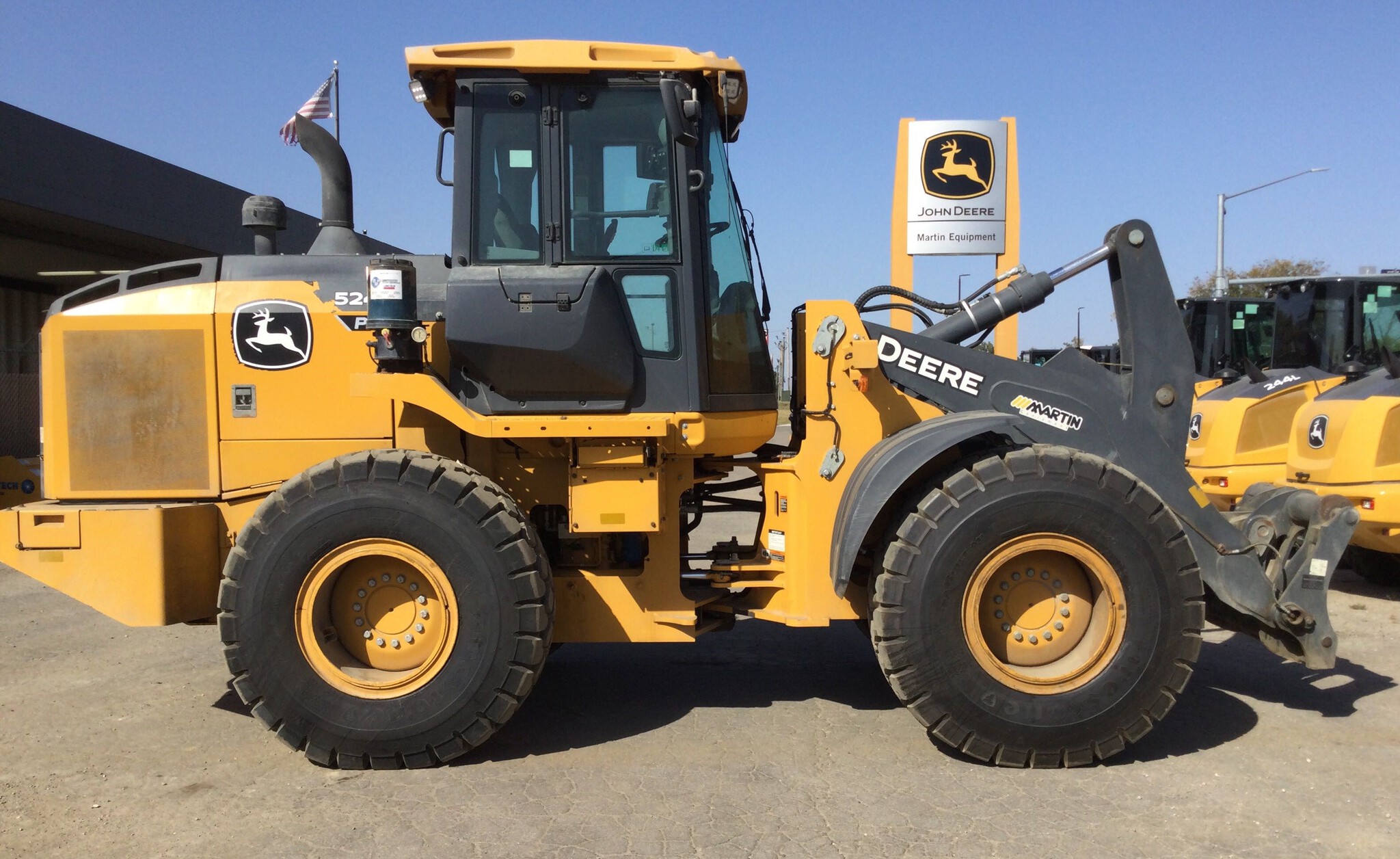 2022 John Deere 524 P Image 1