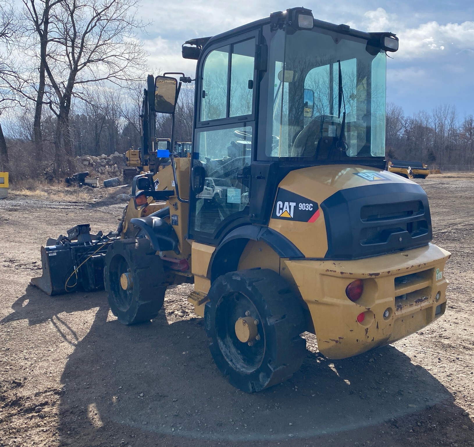 2015 Caterpillar 903C Image 6