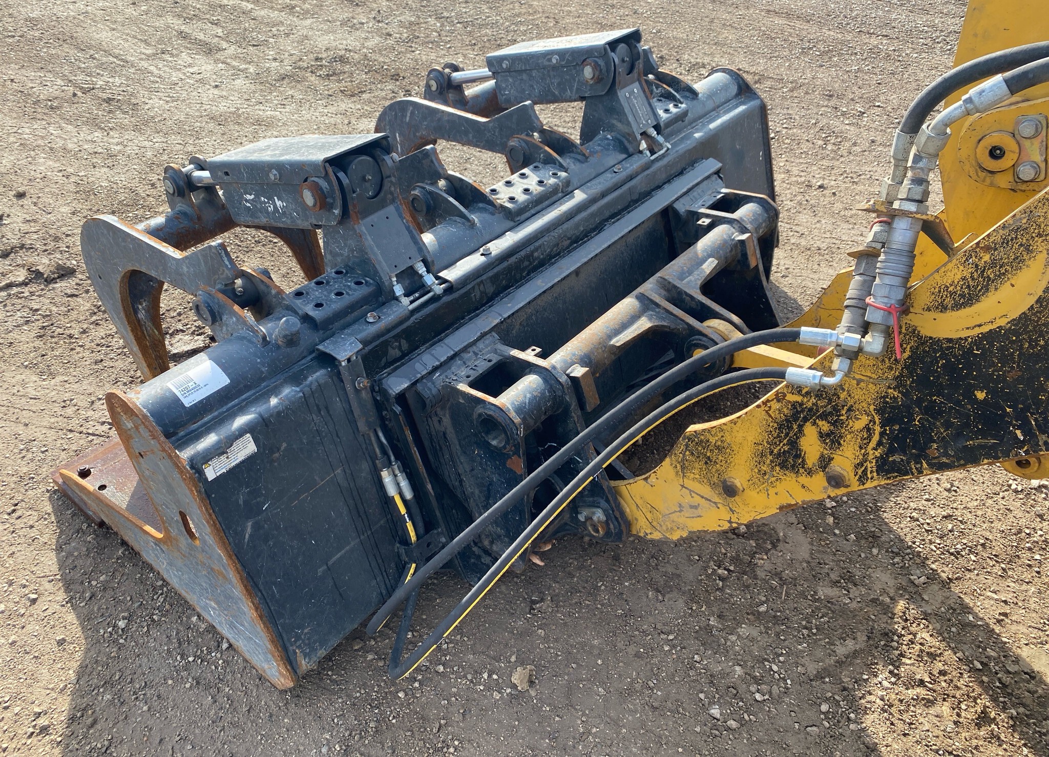 2015 Caterpillar 903C Image 11