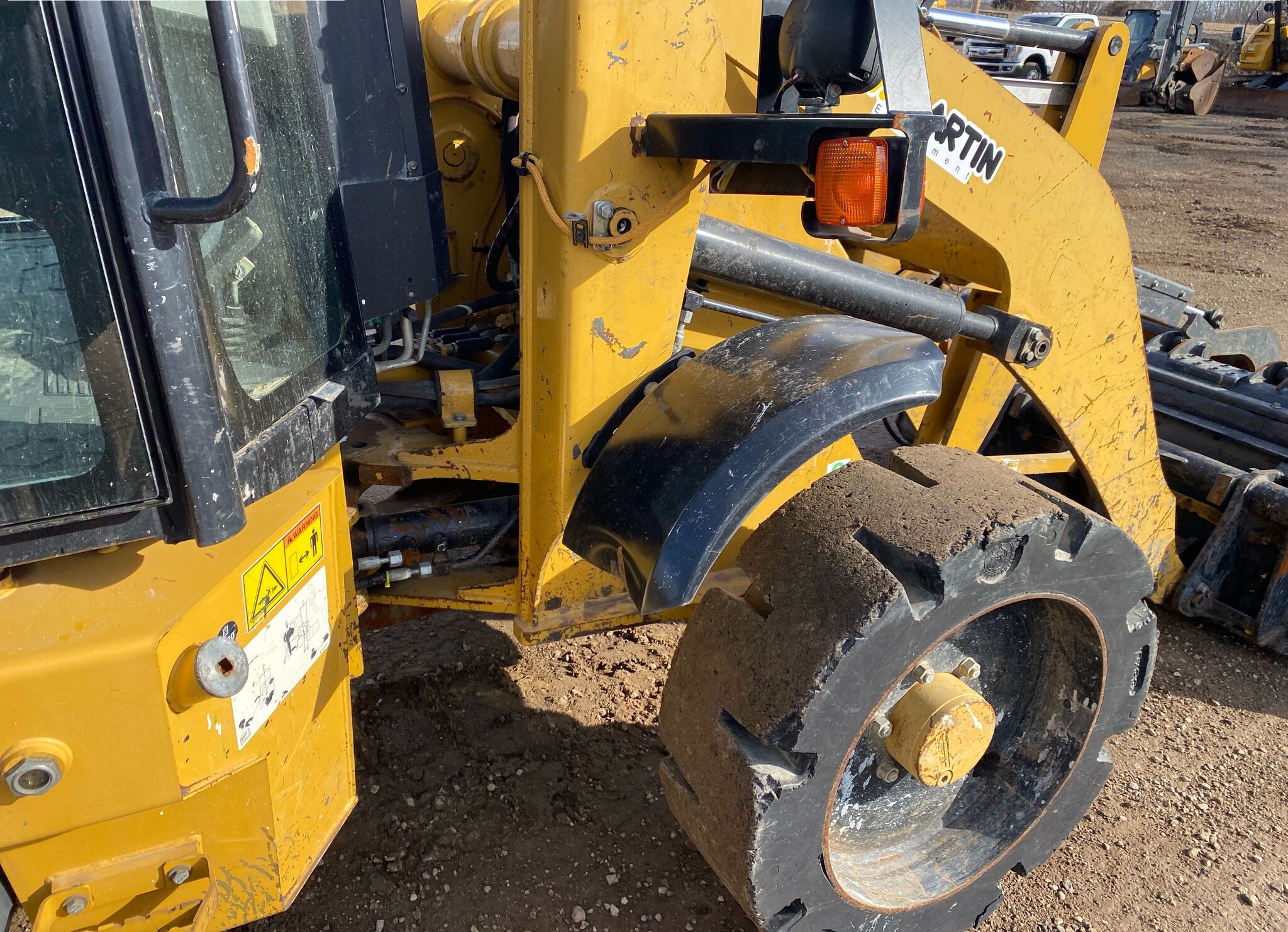 2015 Caterpillar 903C Image 9