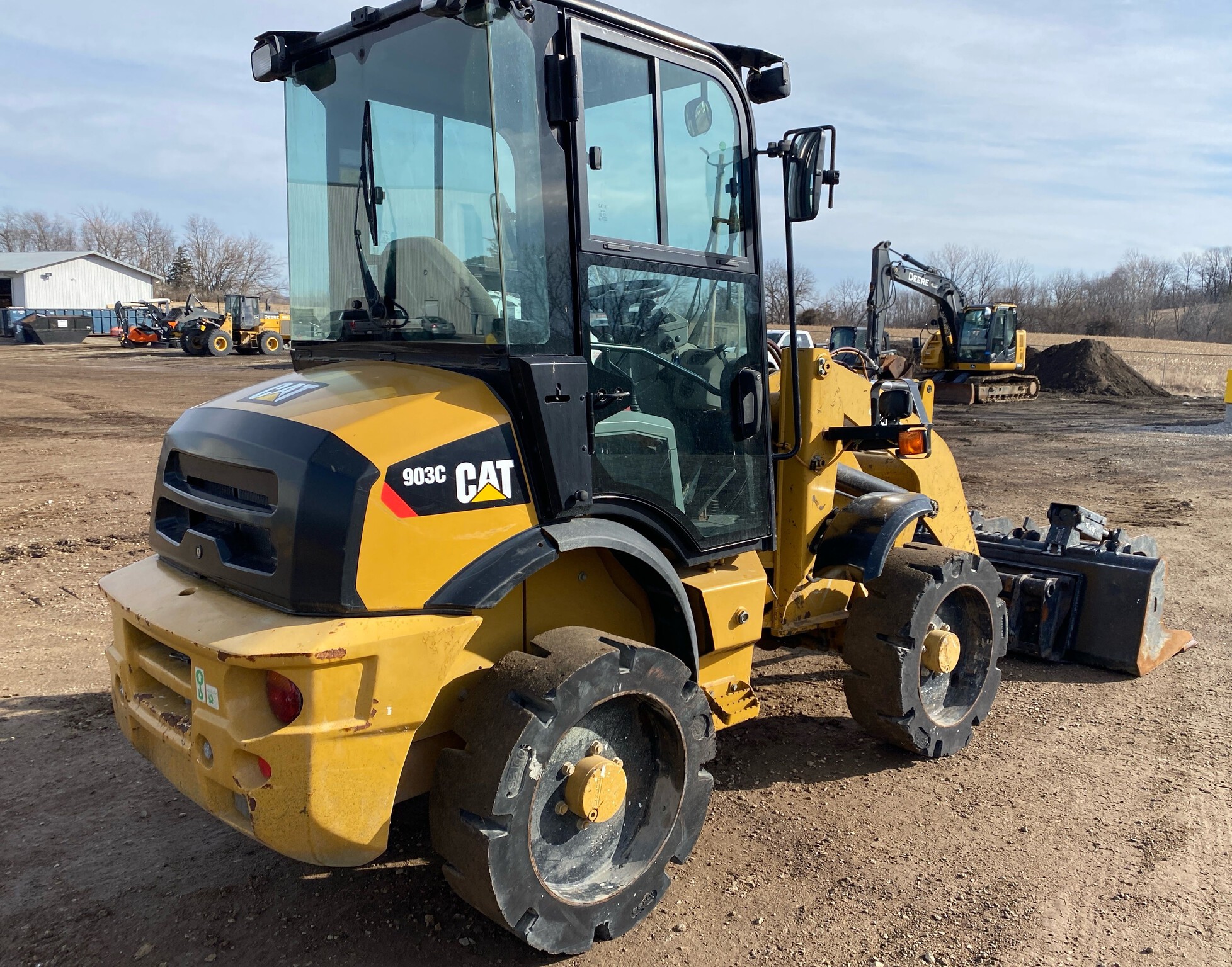2015 Caterpillar 903C Image 5