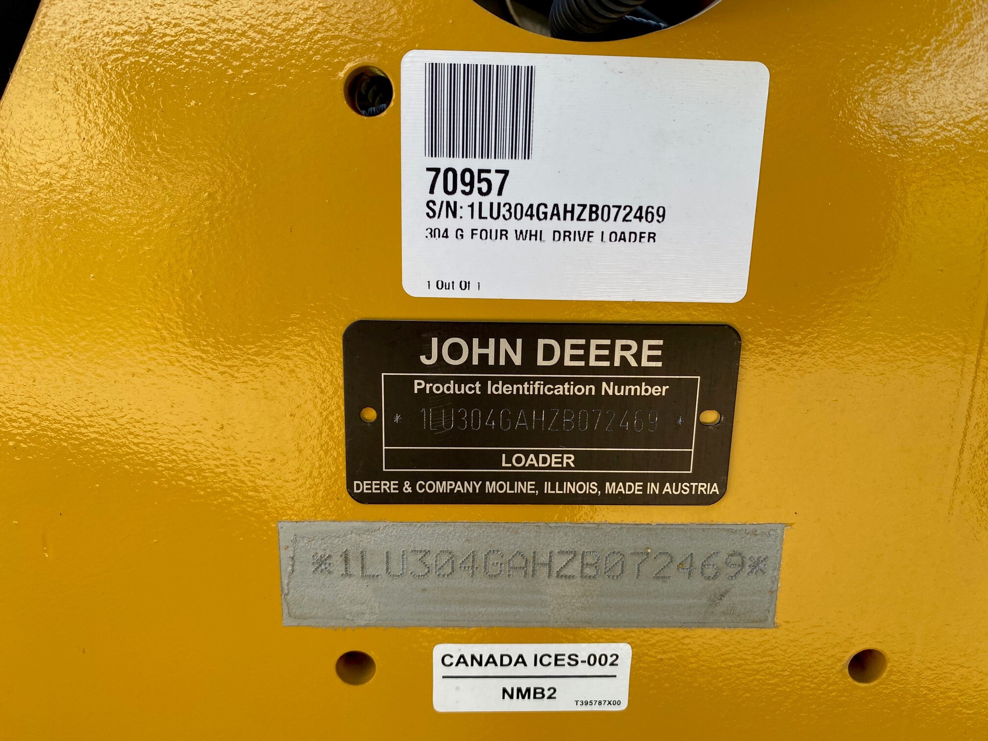 2023 John Deere 304 G Image 10