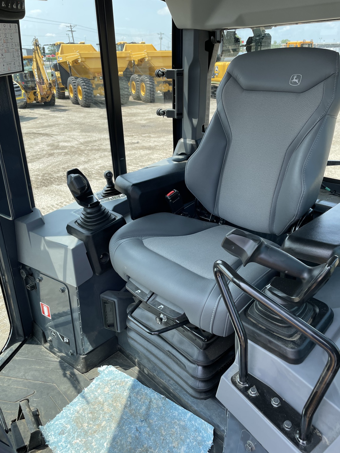 2023 John Deere 550 P Image 6