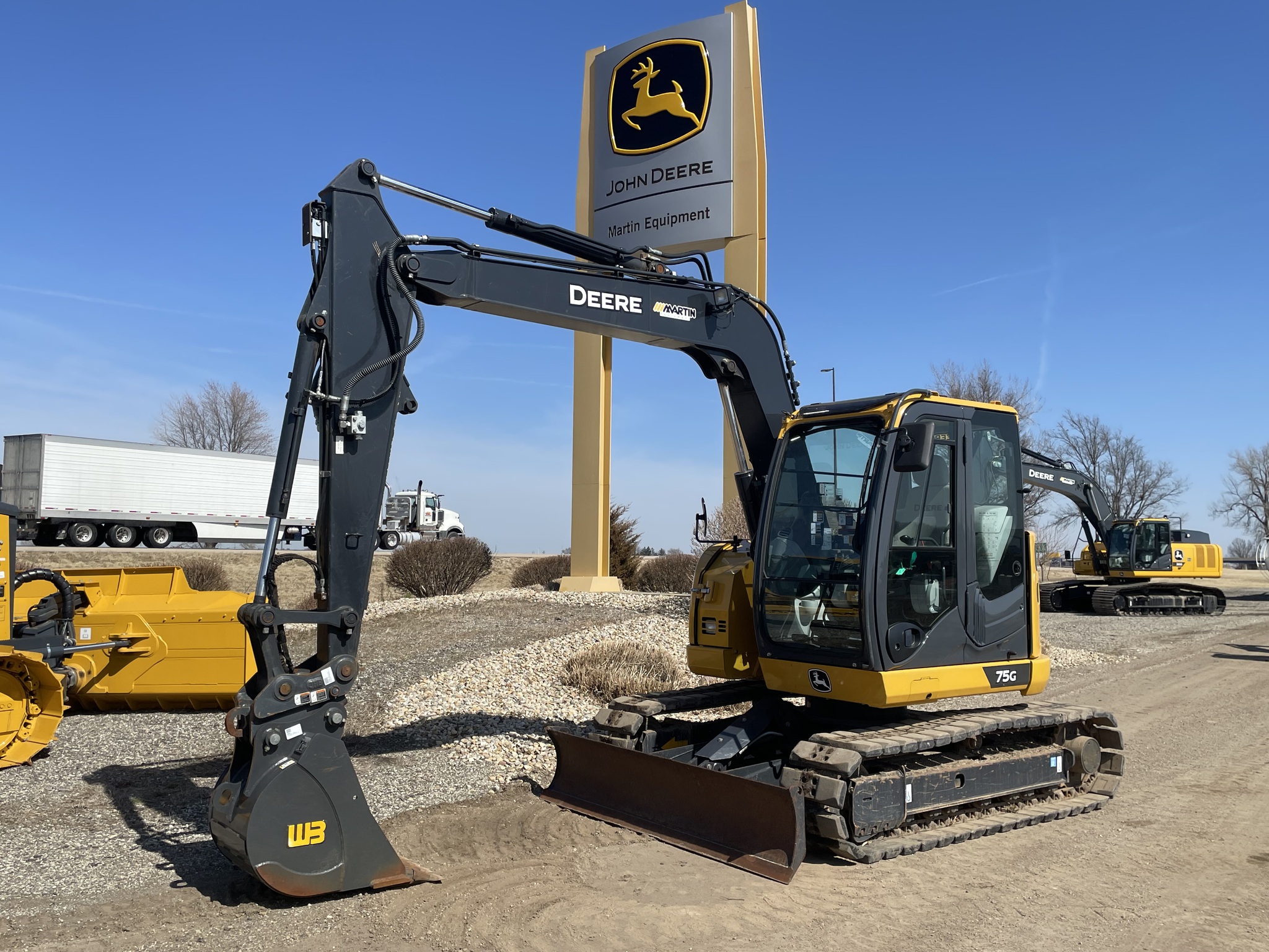 2022 John Deere 75G Image 5