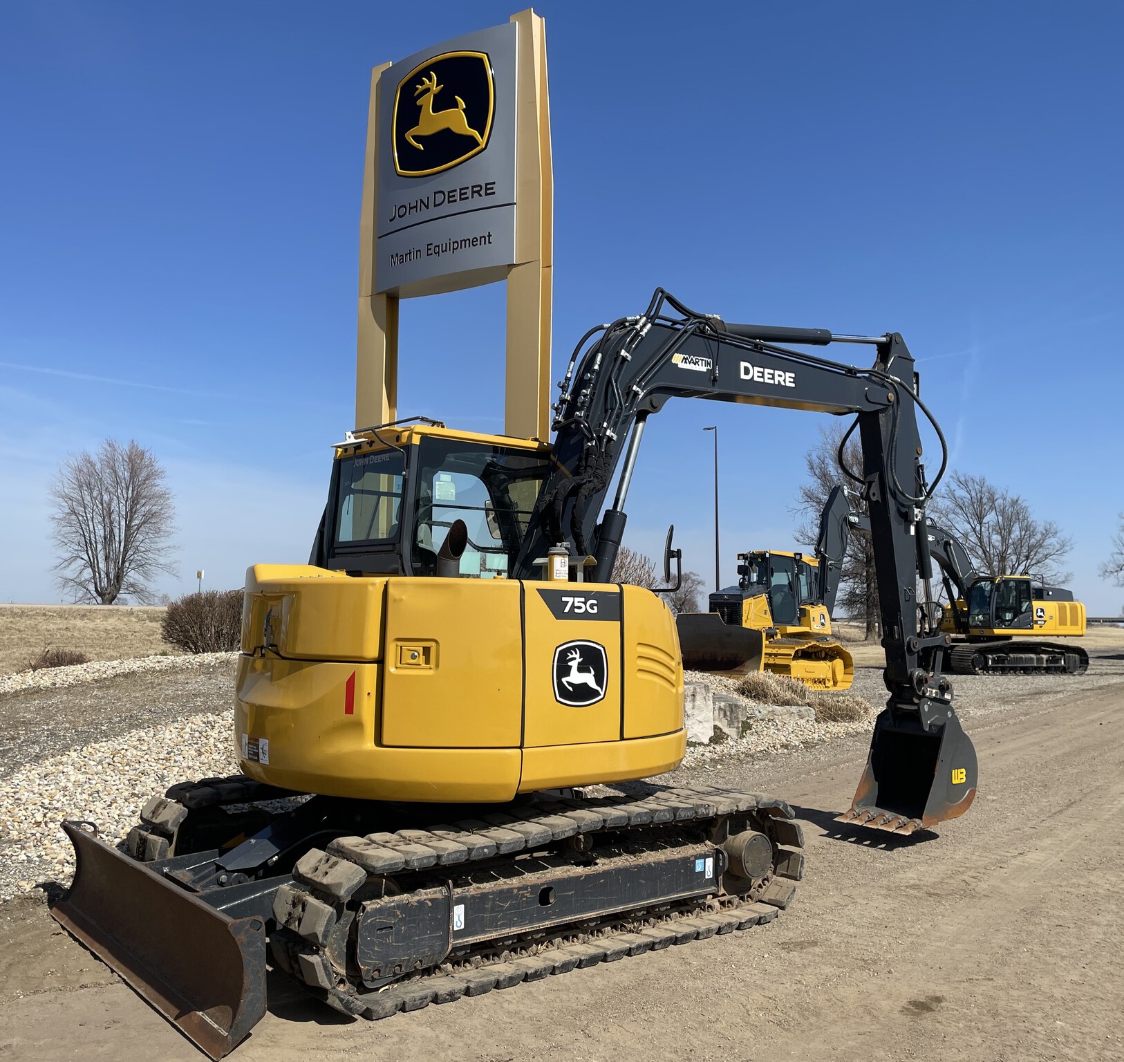 2022 John Deere 75G Image 3
