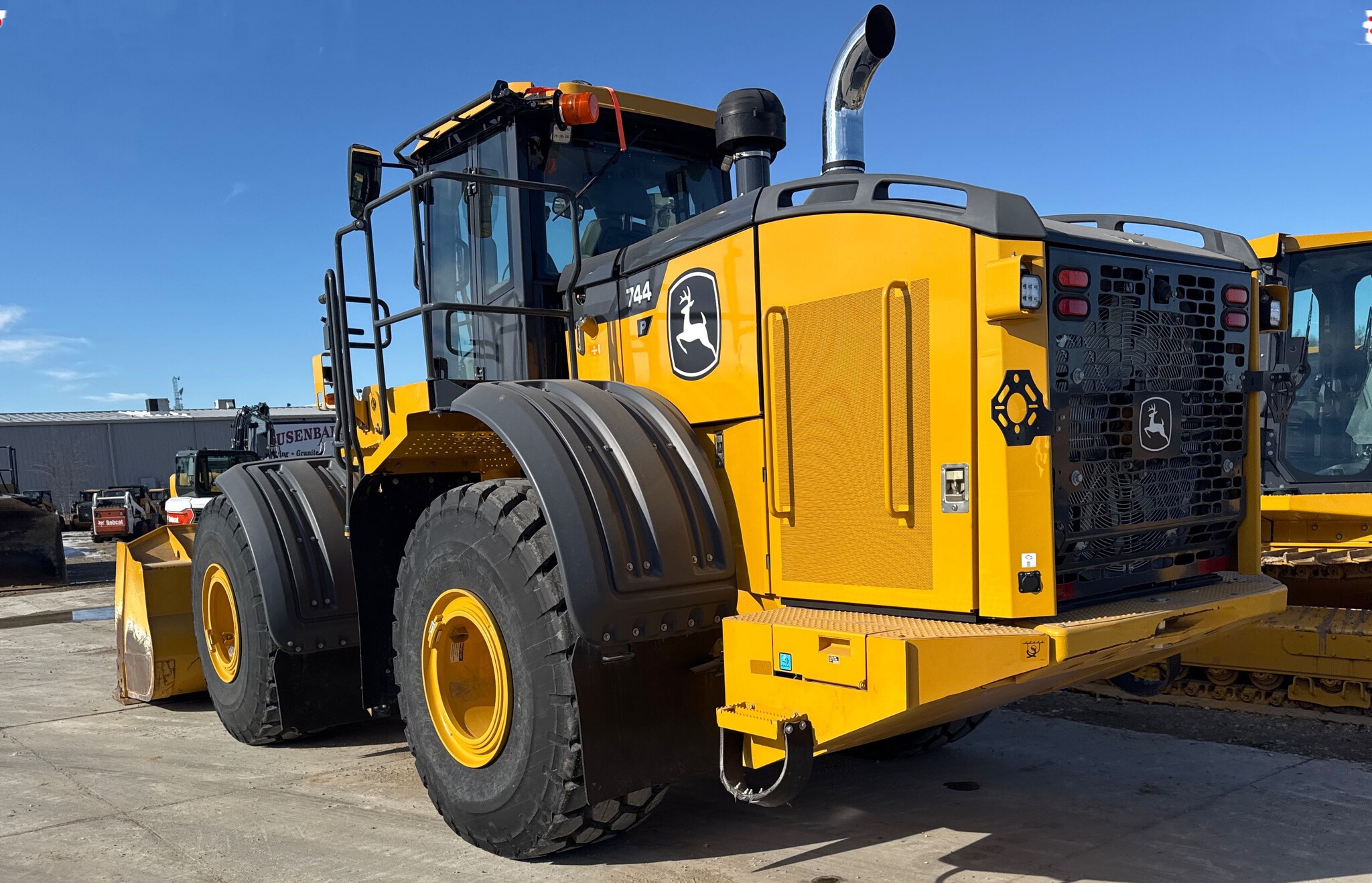 2023 John Deere 744 P Image 4