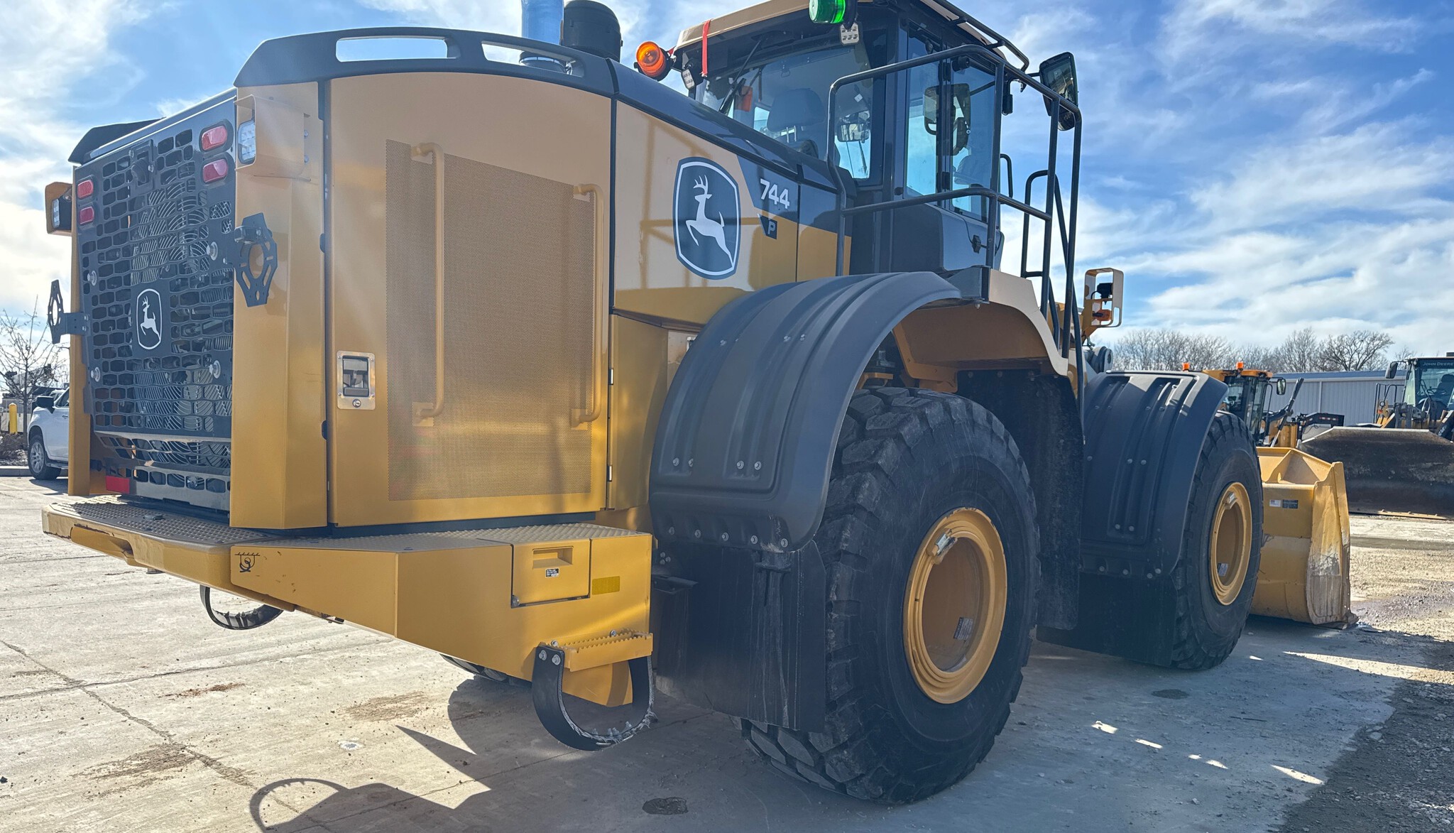 2023 John Deere 744 P Image 3