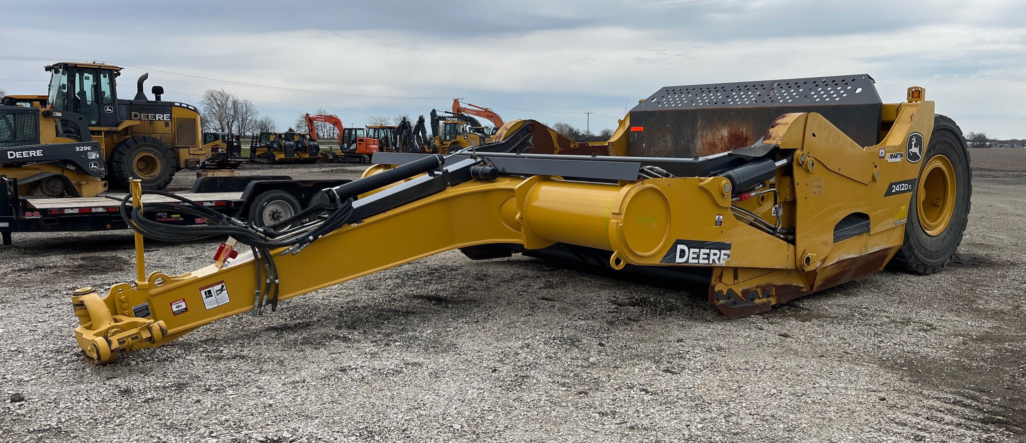 2022 John Deere 2412D E Image 1