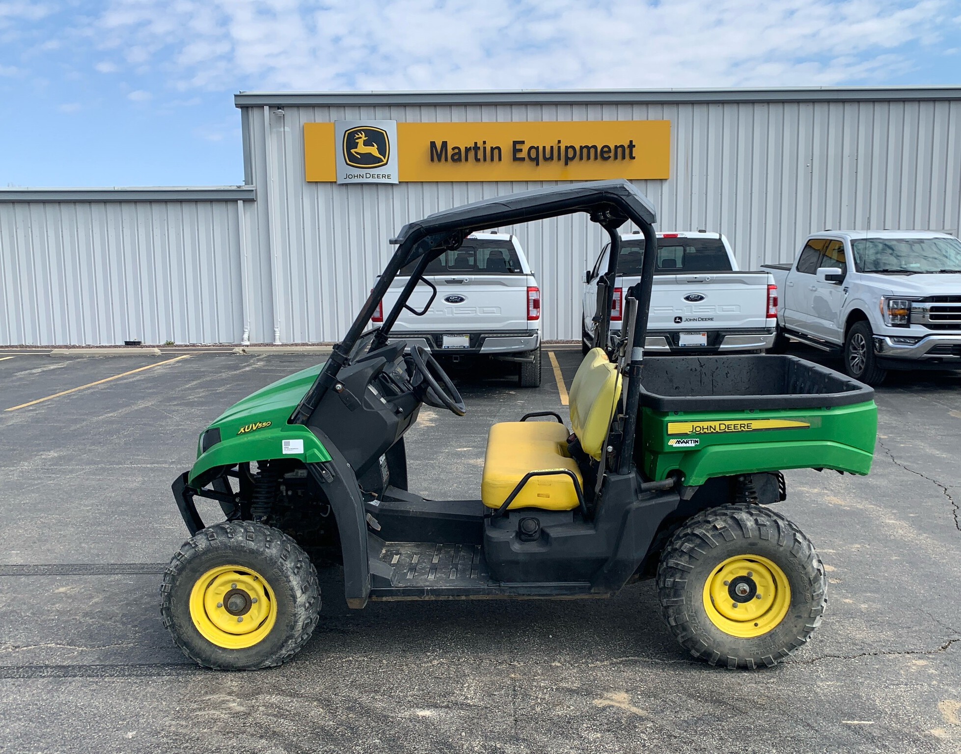 2015 John Deere XUV 550 Image 6